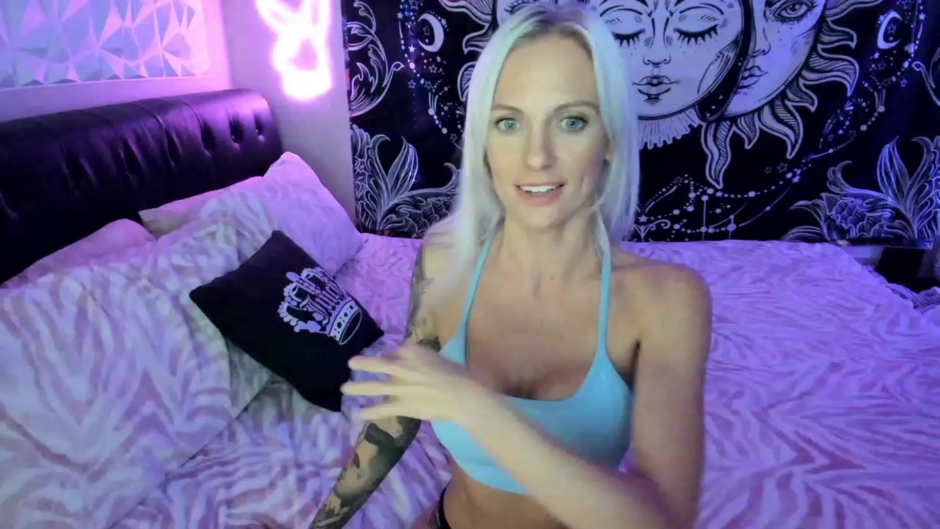 Gallery image thumbnail from Xo_belle's myfreecams stream on, 01/13/2024, 04:23 image 8 of 20