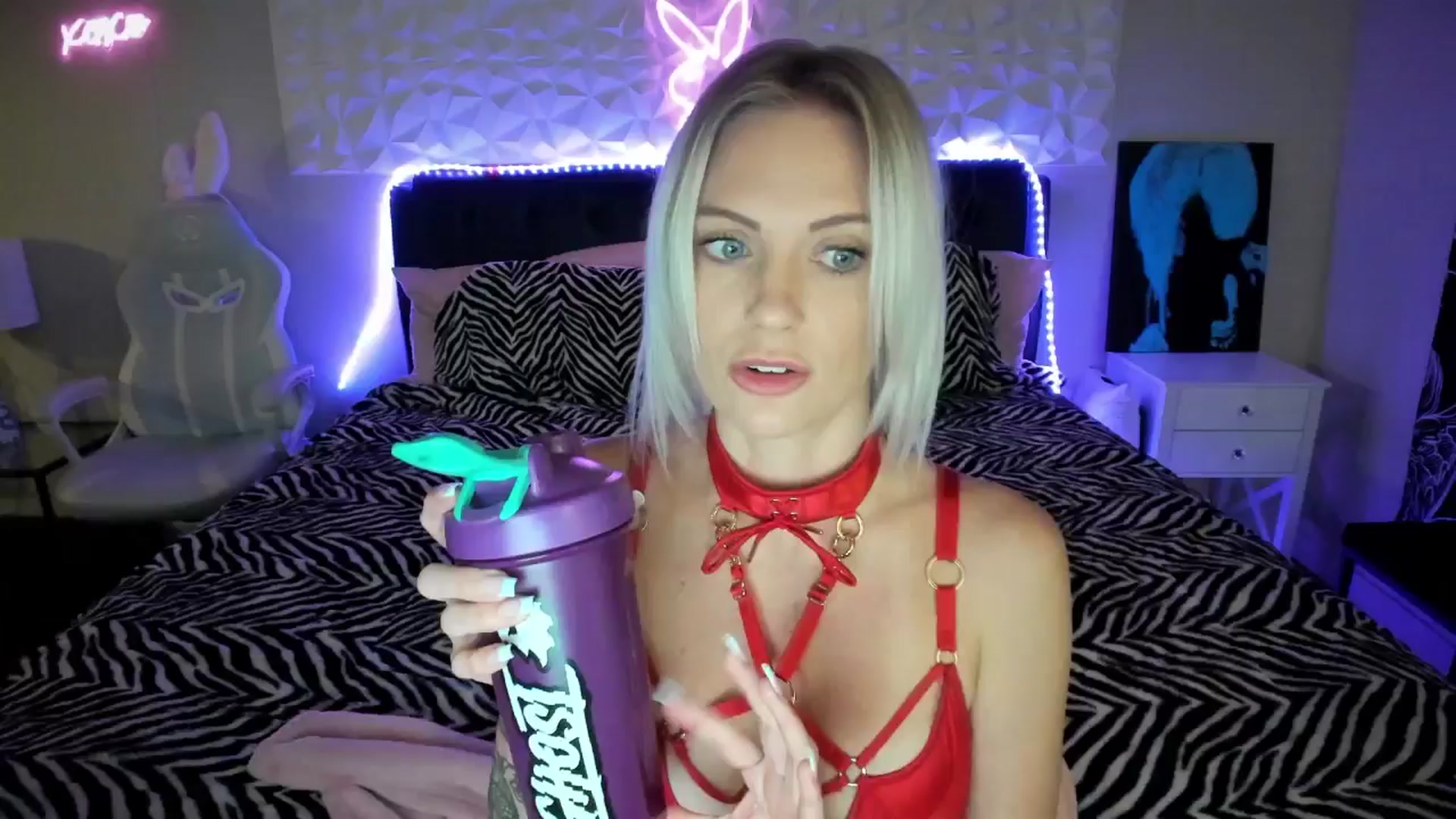 Gallery image thumbnail from Xo_belle's myfreecams stream on, 06/02/2024, 02:16 image 18 of 20