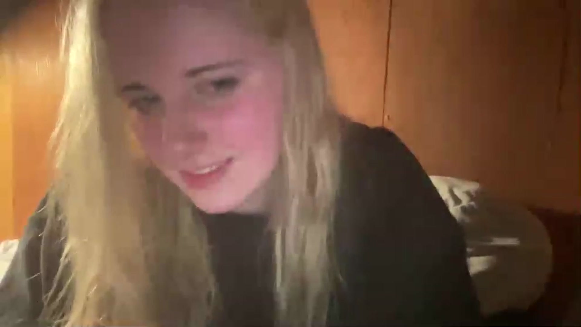 Gallery image thumbnail from Xo_margot_xo's myfreecams stream on, 03/26/2023, 09:26 image 16 of 20
