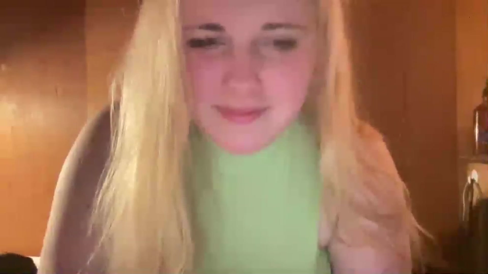 Gallery image thumbnail from Xo_margot_xo's myfreecams stream on, 03/27/2023, 10:12 image 17 of 20