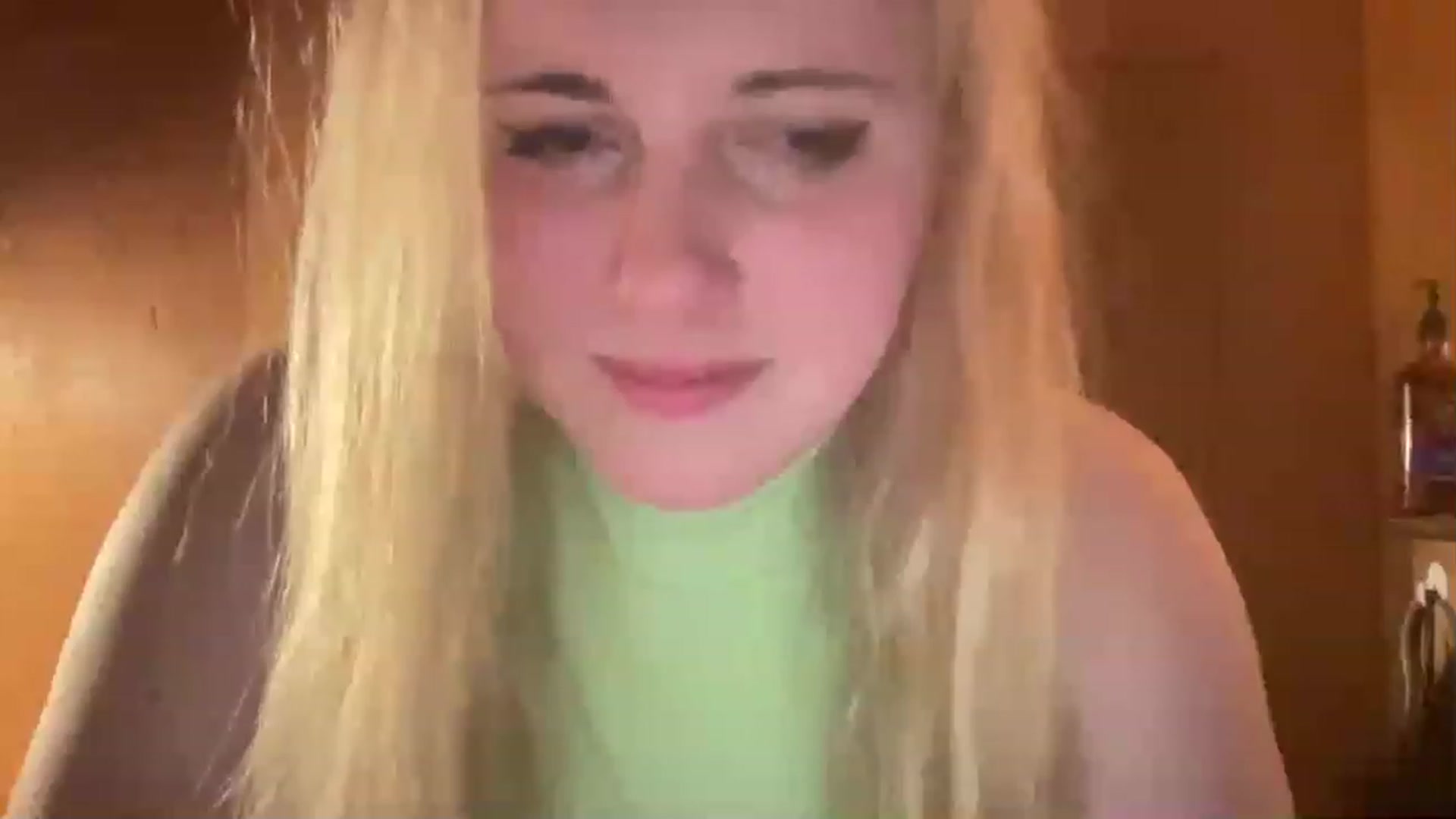 Gallery image thumbnail from Xo_margot_xo's myfreecams stream on, 03/27/2023, 10:12 image 6 of 20