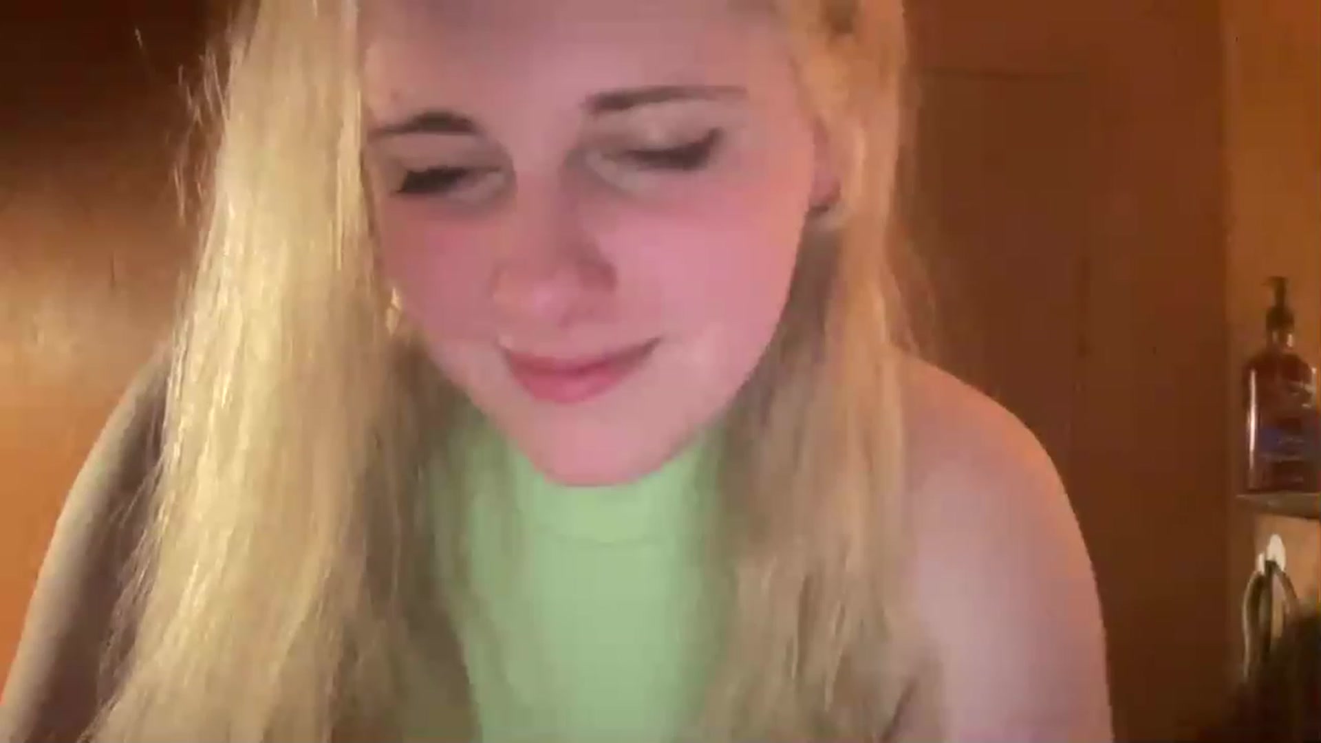 Gallery image thumbnail from Xo_margot_xo's myfreecams stream on, 03/27/2023, 10:12 image 11 of 20