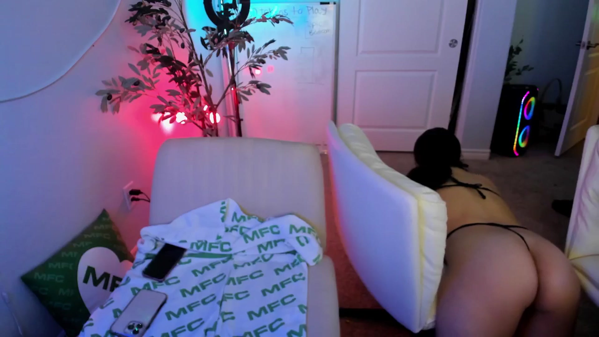 Gallery image thumbnail from Xo_zya's myfreecams stream on, 03/27/2025, 09:08 image 7 of 20