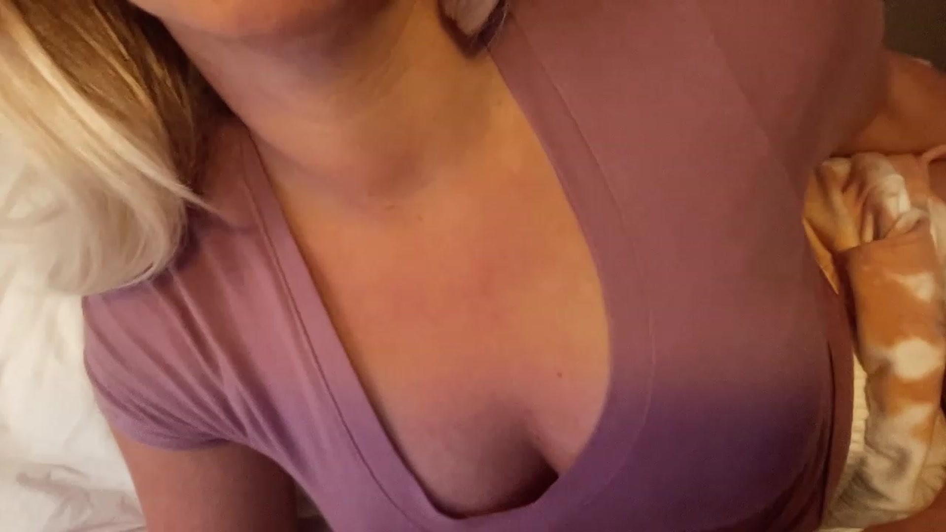 Gallery image thumbnail from Xonakitaxo's myfreecams stream on, 12/11/2022, 08:04 image 20 of 20