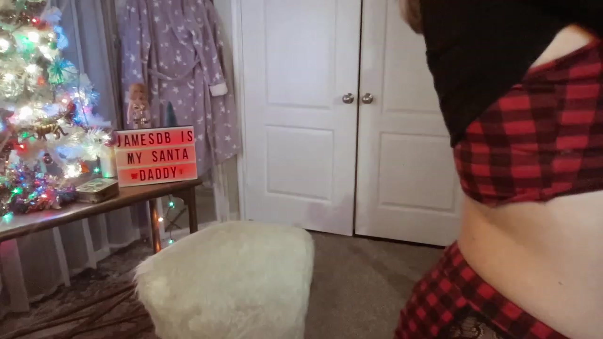 Gallery image thumbnail from Xonakitaxo's myfreecams stream on, 12/12/2022, 08:20 image 18 of 20