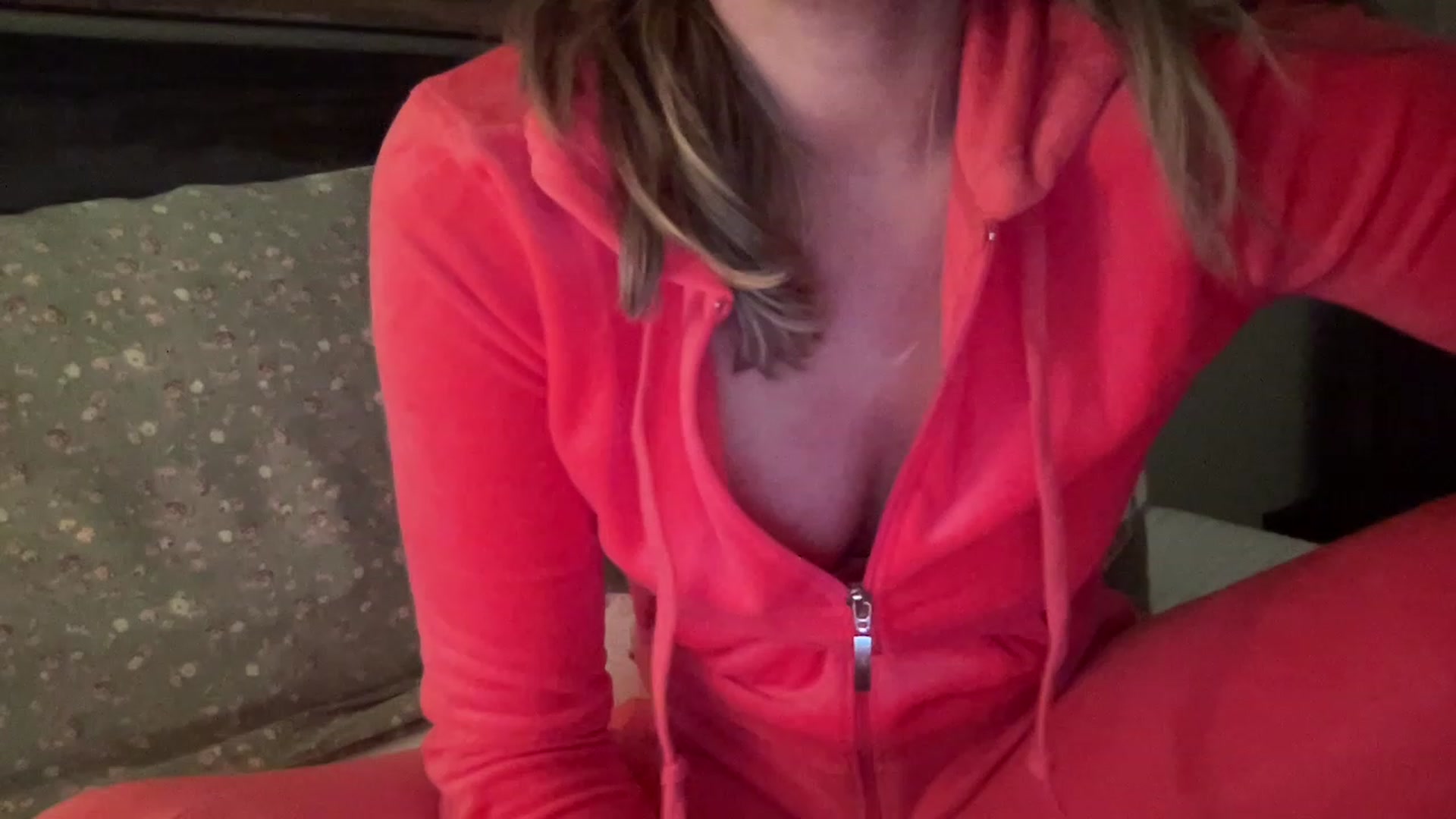 Gallery image thumbnail from Xonakitaxo's myfreecams stream on, 02/02/2023, 07:12 image 6 of 20