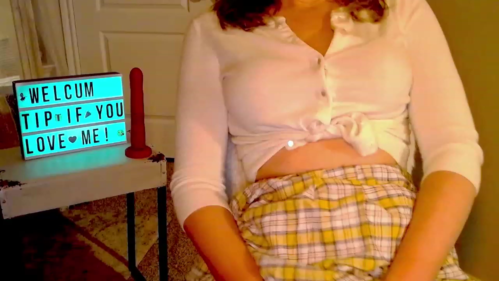 Gallery image thumbnail from Xonakitaxo's myfreecams stream on, 02/05/2023, 05:53 image 16 of 20
