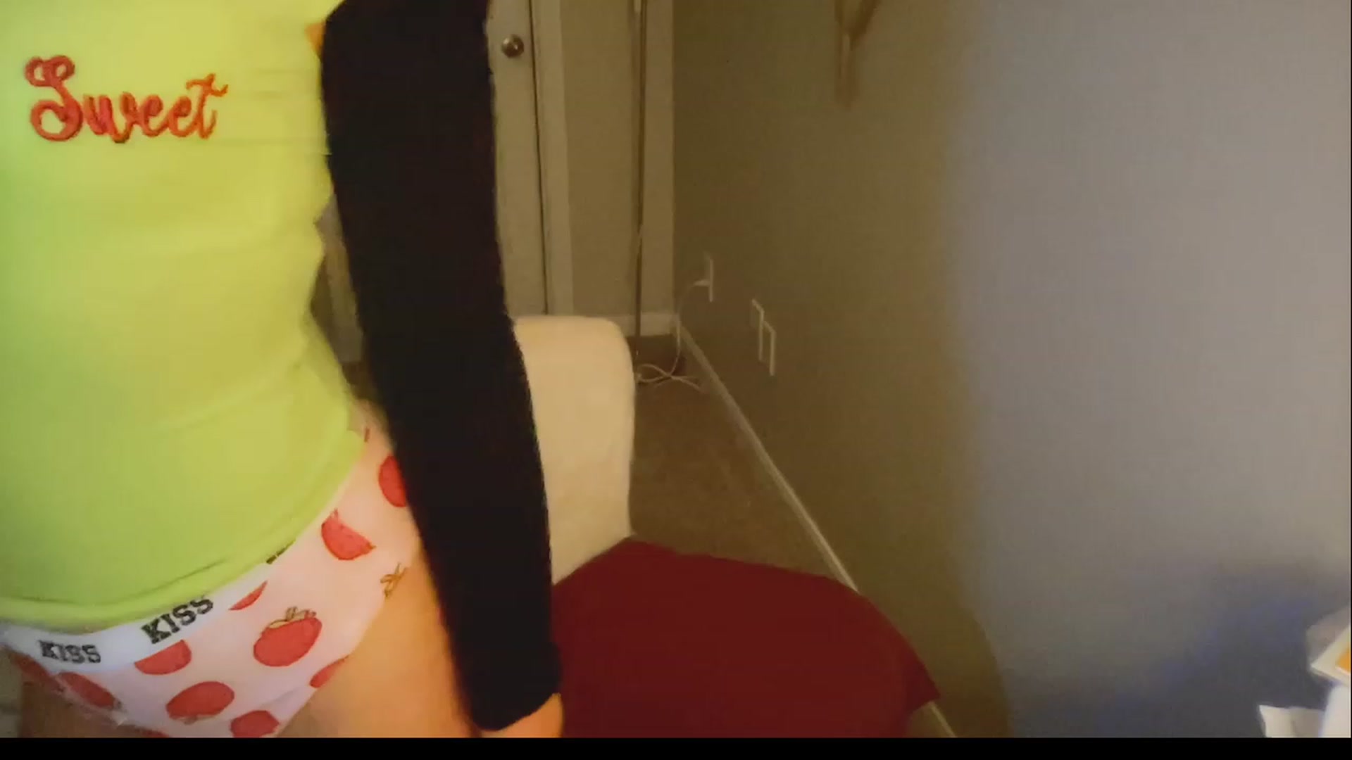 Gallery image thumbnail from Xonakitaxo's myfreecams stream on, 03/08/2023, 07:55 image 16 of 20