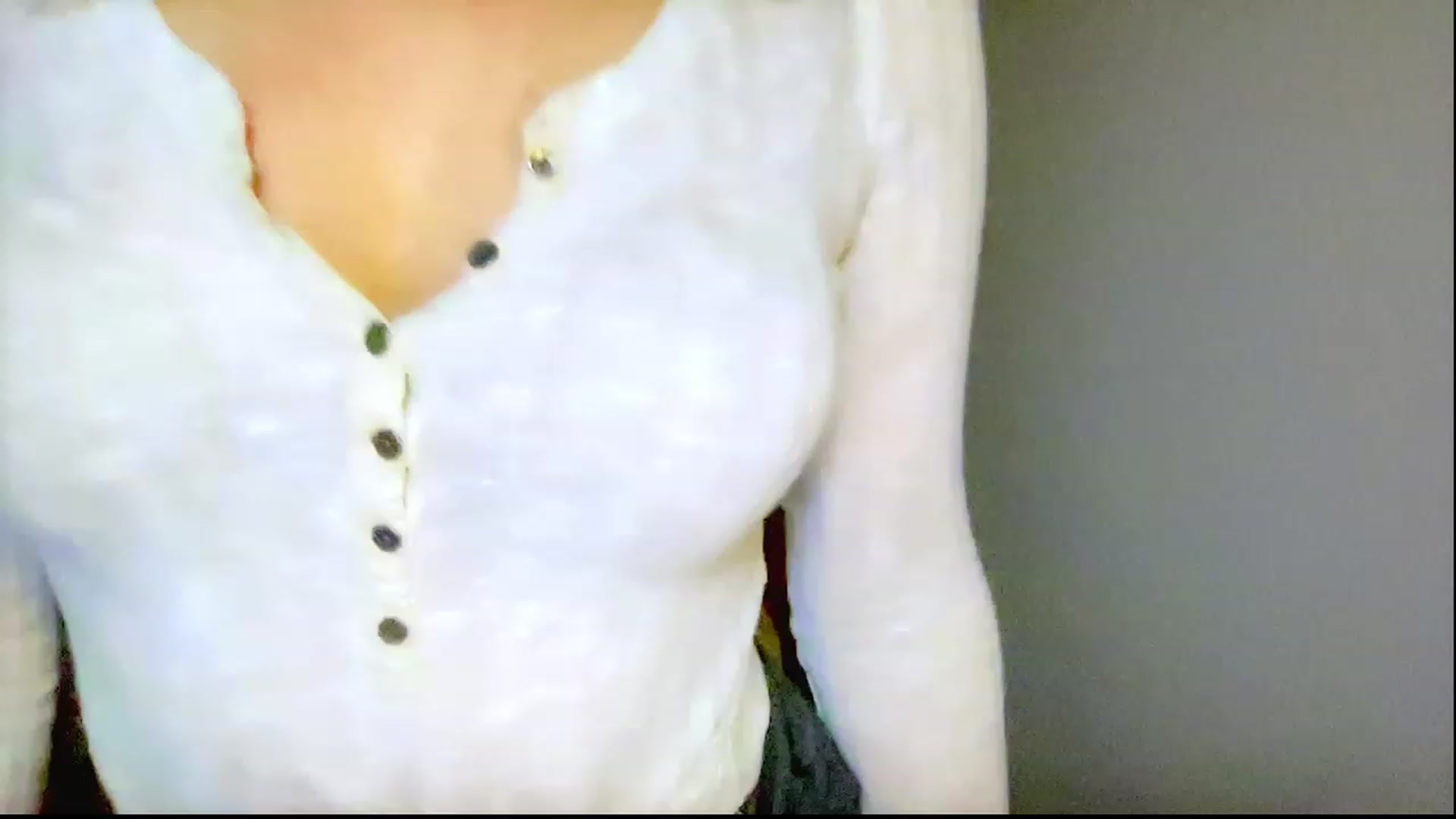 Gallery image thumbnail from Xonakitaxo's myfreecams stream on, 03/22/2023, 05:05 image 4 of 20