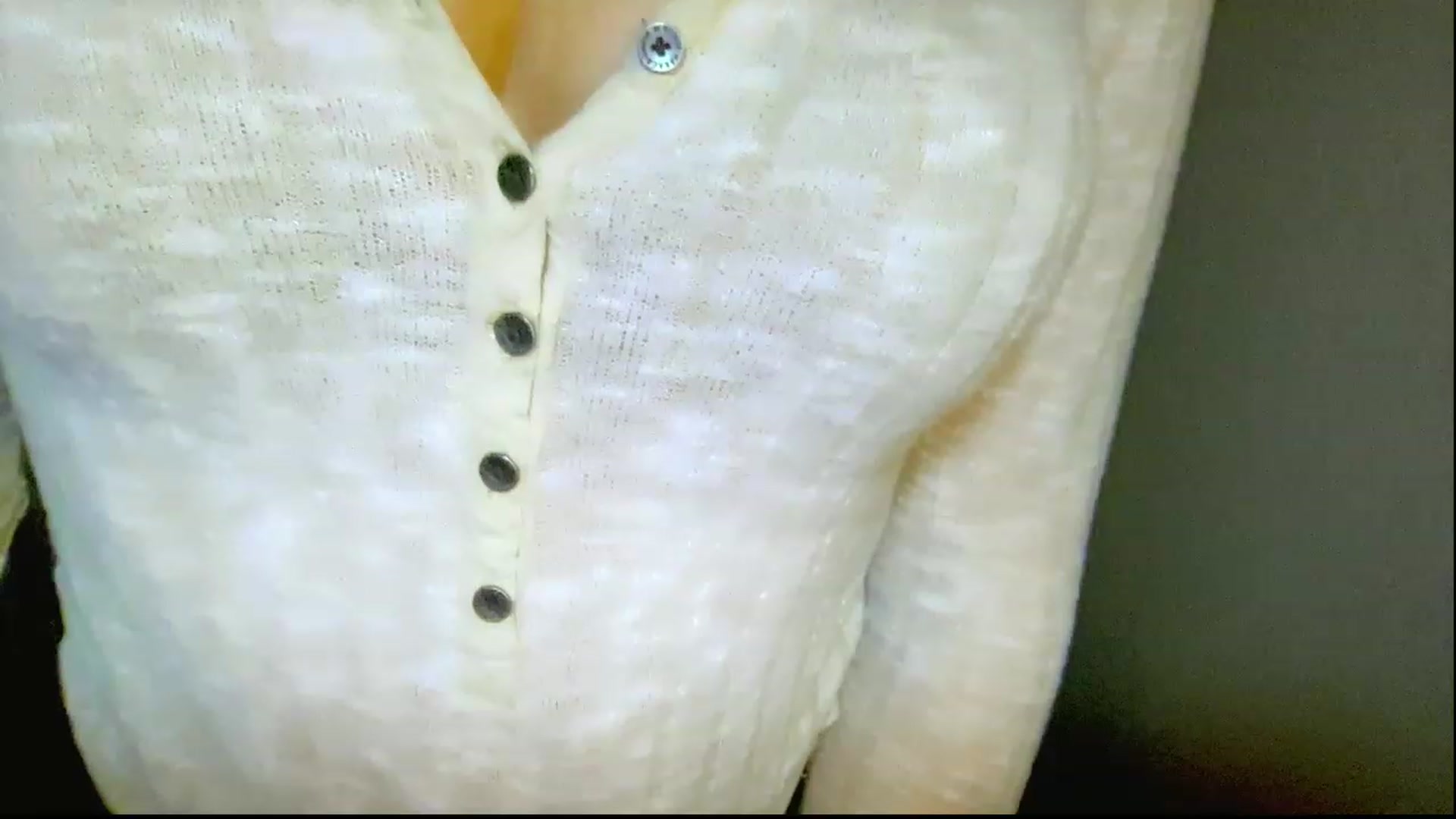 Gallery image thumbnail from Xonakitaxo's myfreecams stream on, 03/22/2023, 06:02 image 4 of 20