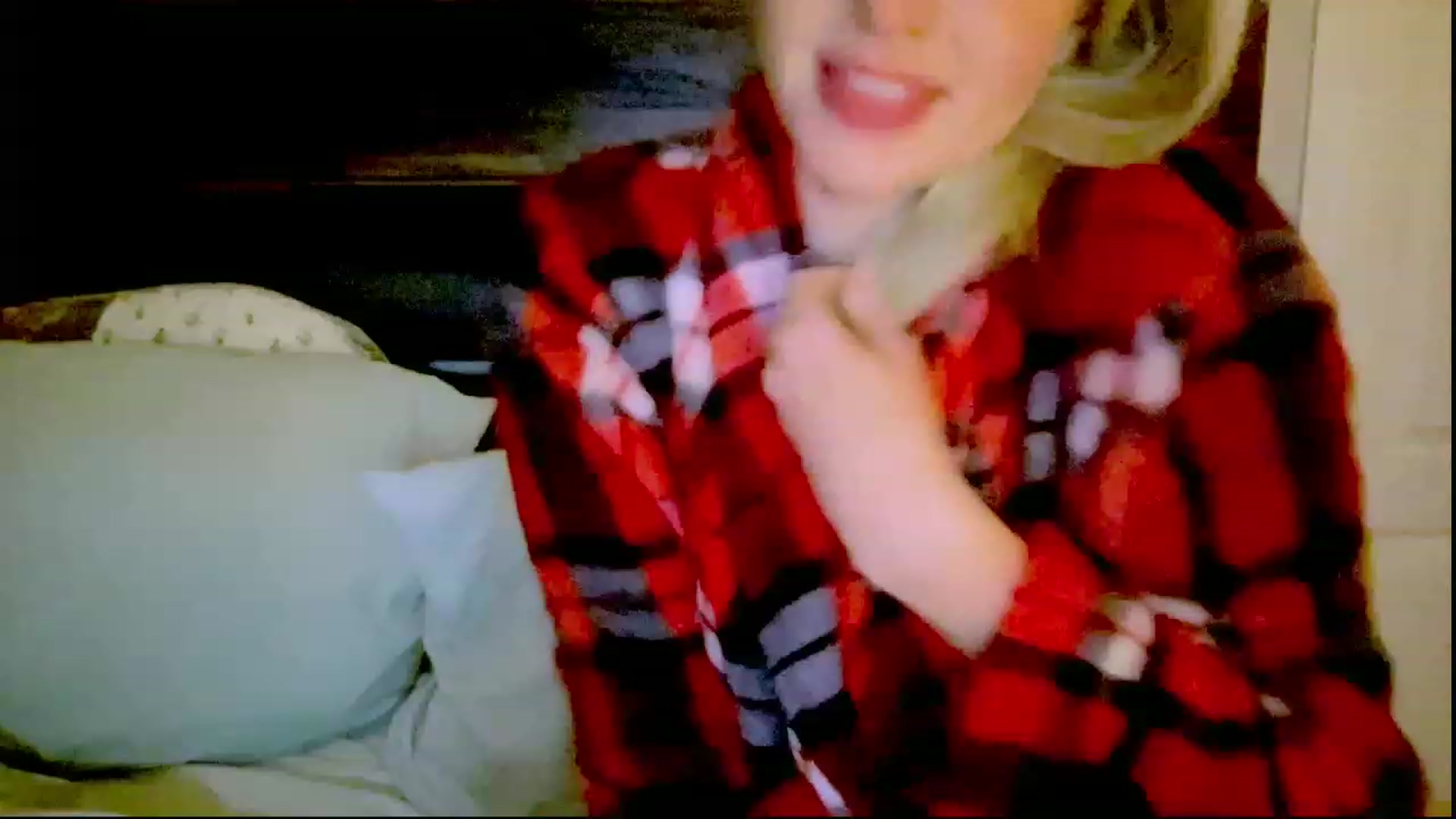 Gallery image thumbnail from Xonakitaxo's myfreecams stream on, 03/30/2023, 05:28 image 6 of 20
