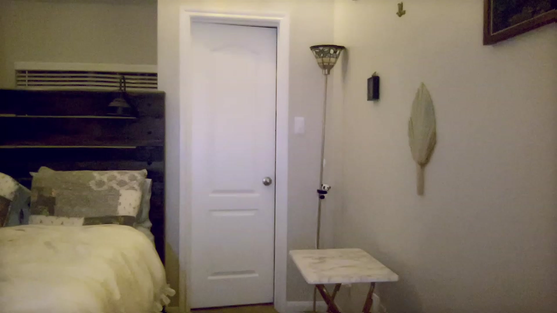 Gallery image thumbnail from Xonakitaxo's myfreecams stream on, 04/10/2023, 05:33 image 10 of 20
