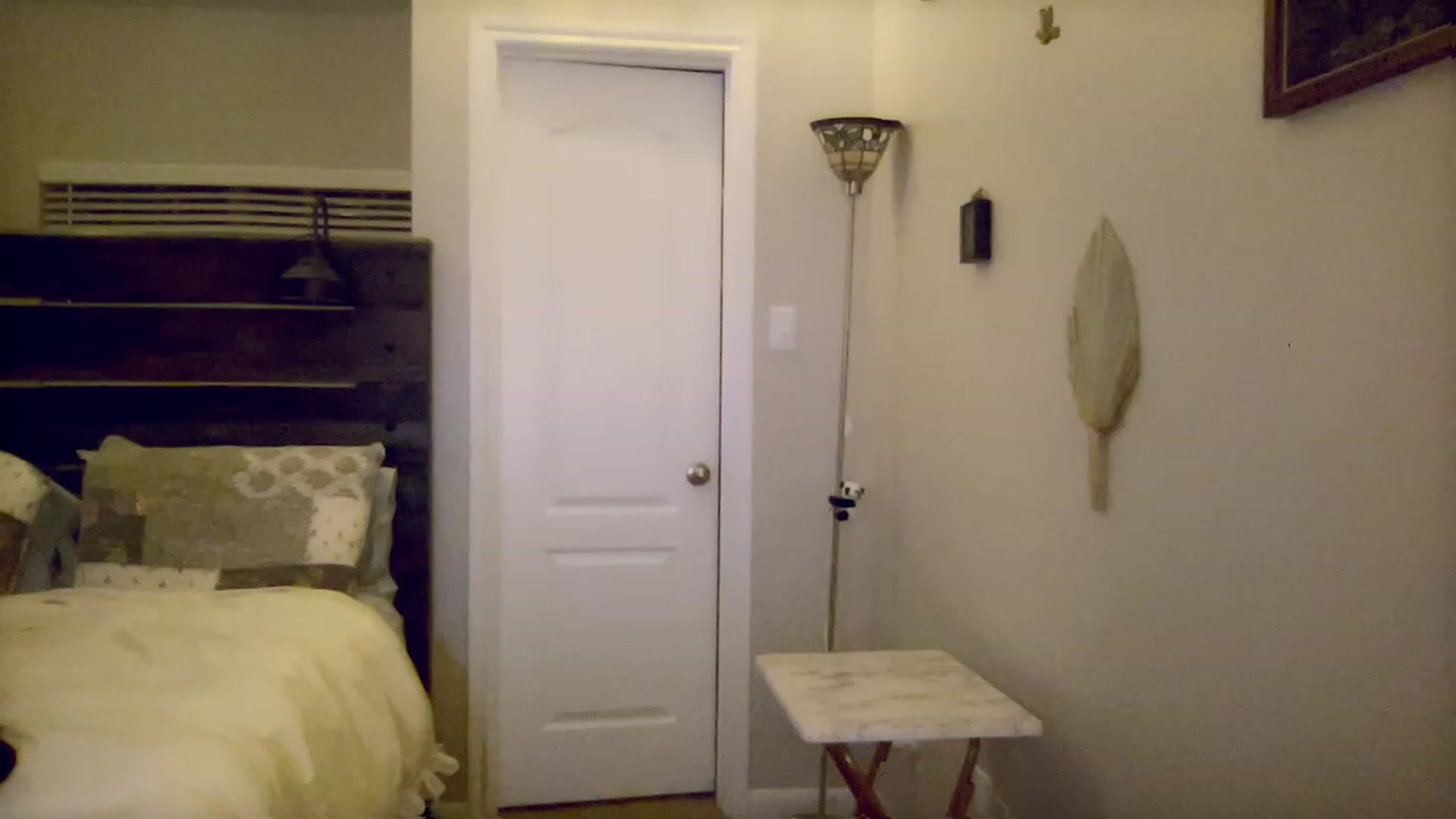 Gallery image thumbnail from Xonakitaxo's myfreecams stream on, 04/10/2023, 05:33 image 9 of 20