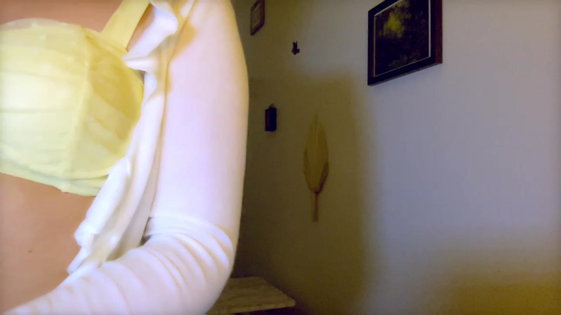 Gallery image thumbnail from Xonakitaxo's myfreecams stream on, 04/10/2023, 05:33 image 1 of 20