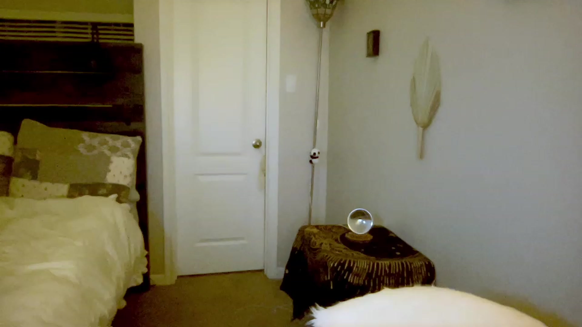 Gallery image thumbnail from Xonakitaxo's myfreecams stream on, 04/26/2023, 05:13 image 6 of 20