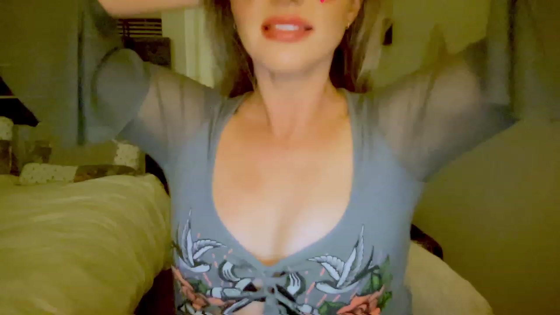 Gallery image thumbnail from Xonakitaxo's myfreecams stream on, 04/28/2023, 03:00 image 9 of 20
