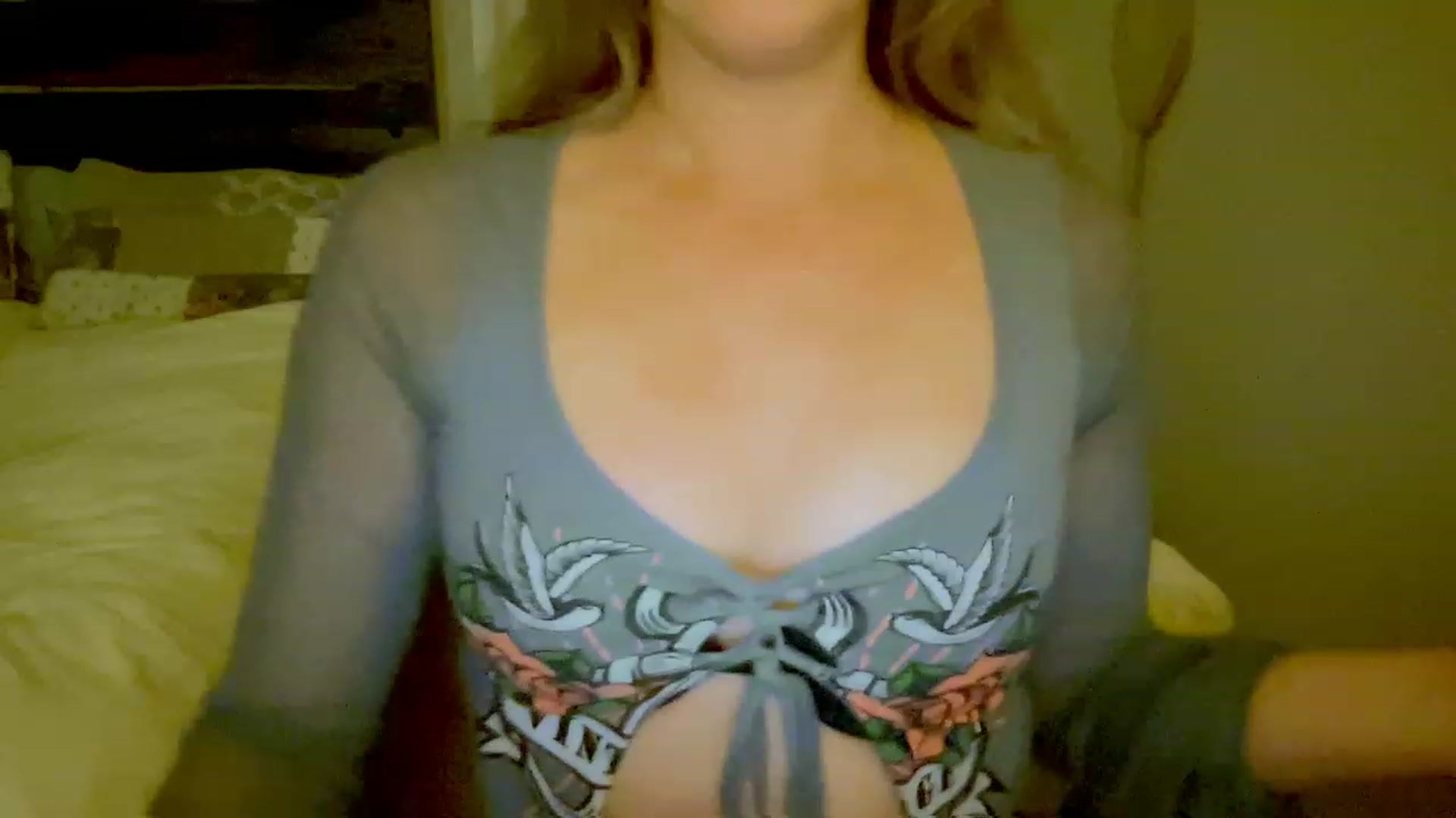 Gallery image thumbnail from Xonakitaxo's myfreecams stream on, 04/28/2023, 03:00 image 15 of 20