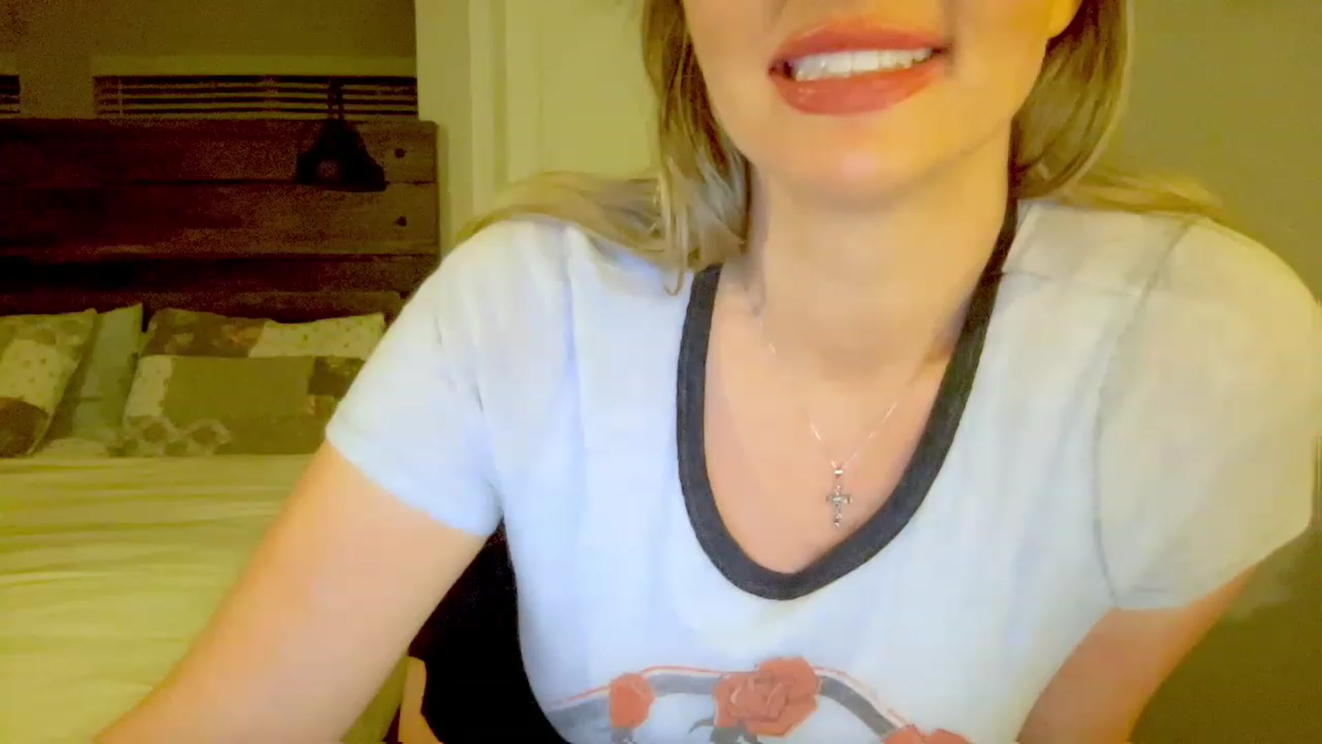 Gallery image thumbnail from Xonakitaxo's myfreecams stream on, 05/07/2023, 06:34 image 20 of 20