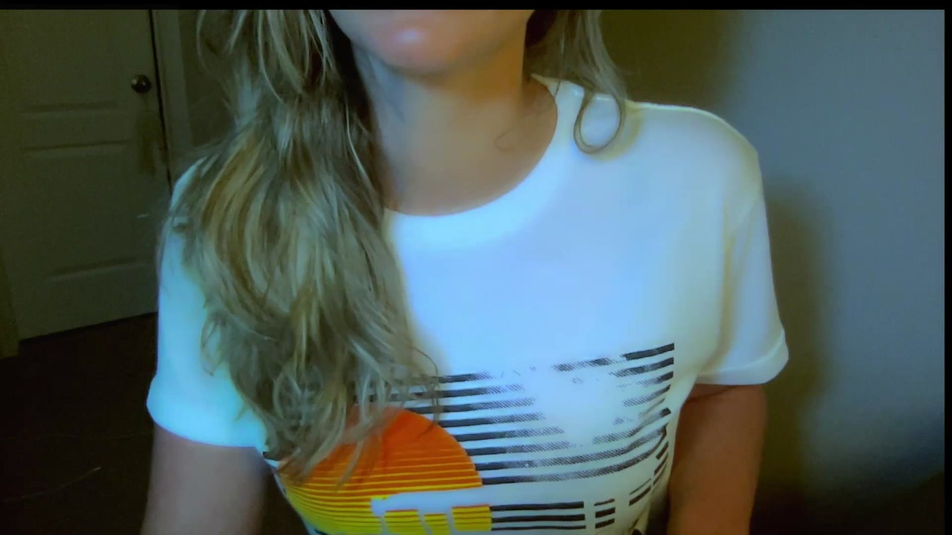 Gallery image thumbnail from Xonakitaxo's myfreecams stream on, 07/21/2023, 08:15 image 5 of 20