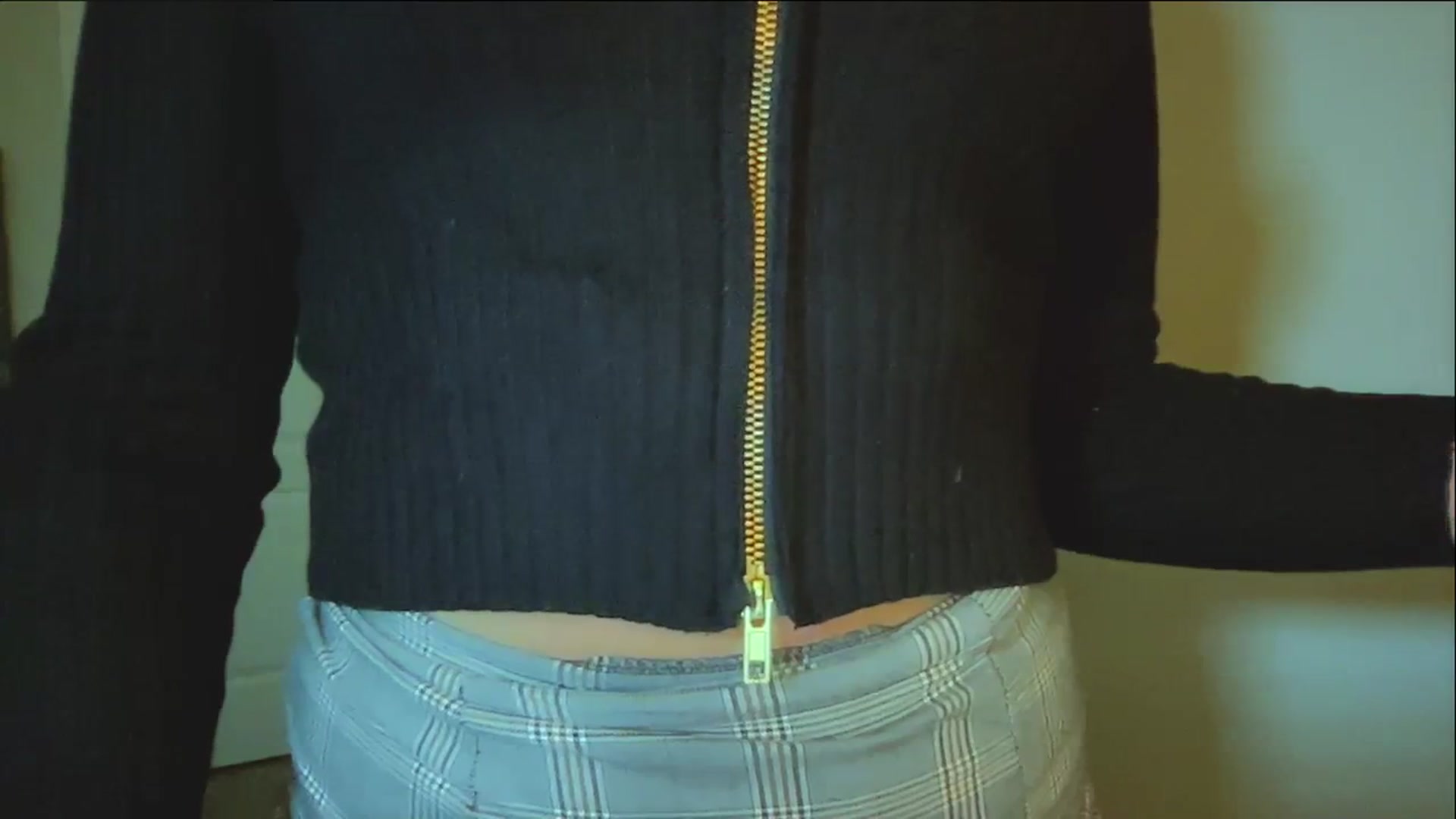 Gallery image thumbnail from Xonakitaxo's myfreecams stream on, 08/25/2023, 06:50 image 11 of 20