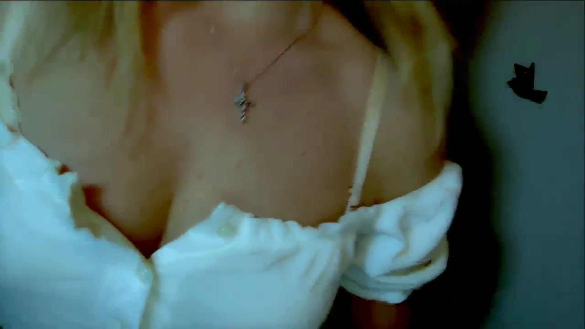 Gallery image thumbnail from Xonakitaxo's myfreecams stream on, 10/24/2023, 01:03 image 3 of 20