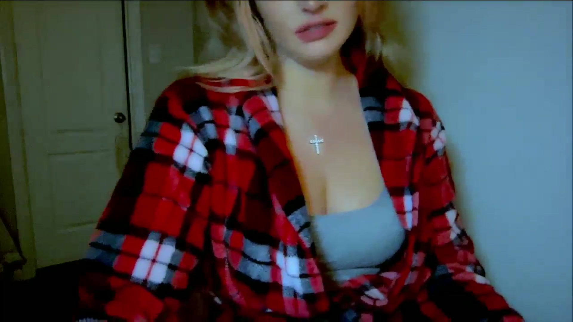 Gallery image thumbnail from Xonakitaxo's myfreecams stream on, 12/05/2023, 04:51 image 20 of 20
