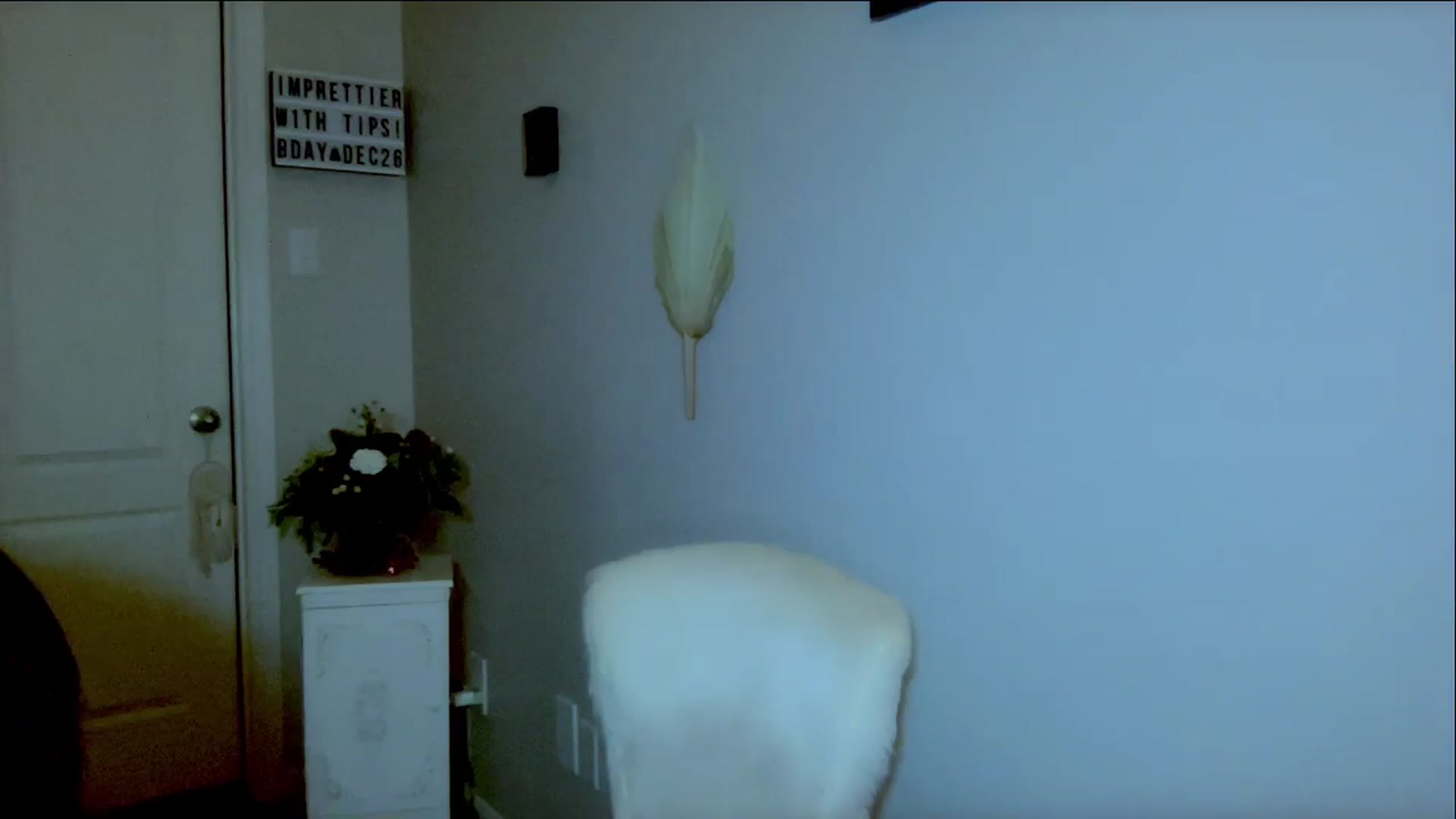Gallery image thumbnail from Xonakitaxo's myfreecams stream on, 12/10/2023, 06:12 image 8 of 20