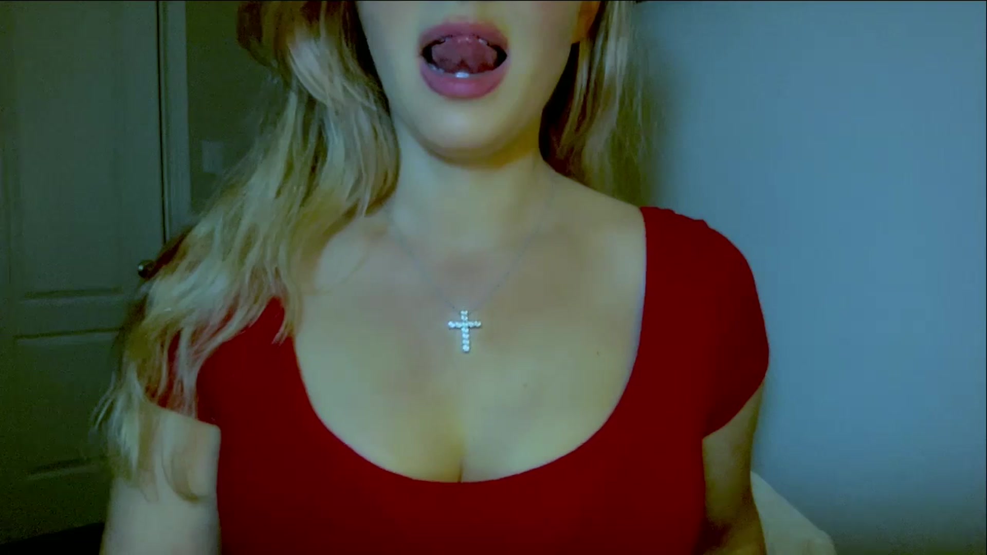 Gallery image thumbnail from Xonakitaxo's myfreecams stream on, 12/22/2023, 06:59 image 17 of 20