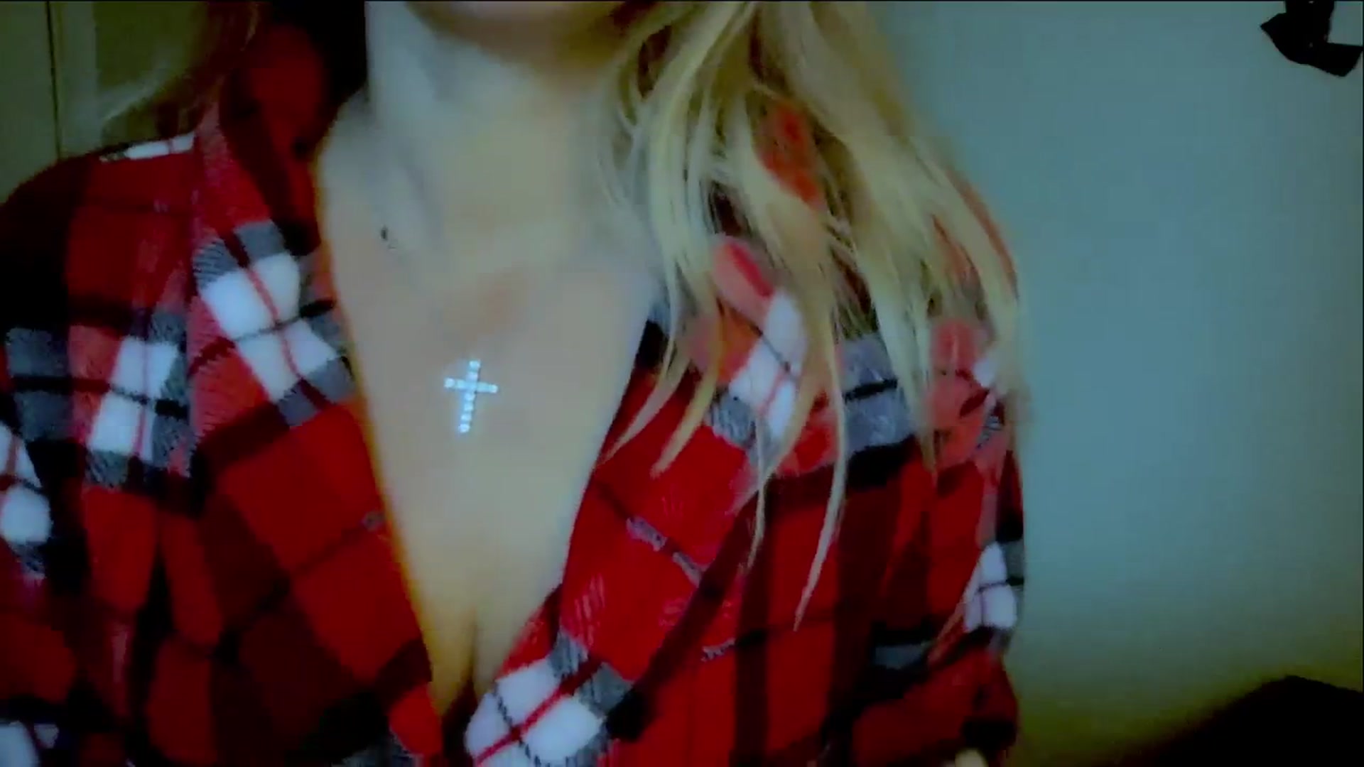 Gallery image thumbnail from Xonakitaxo's myfreecams stream on, 12/22/2023, 08:31 image 19 of 20