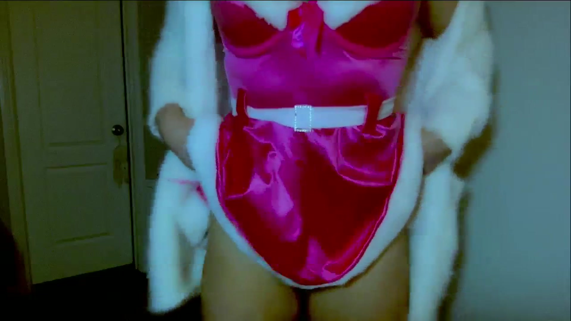 Gallery image thumbnail from Xonakitaxo's myfreecams stream on, 12/24/2023, 07:06 image 12 of 20