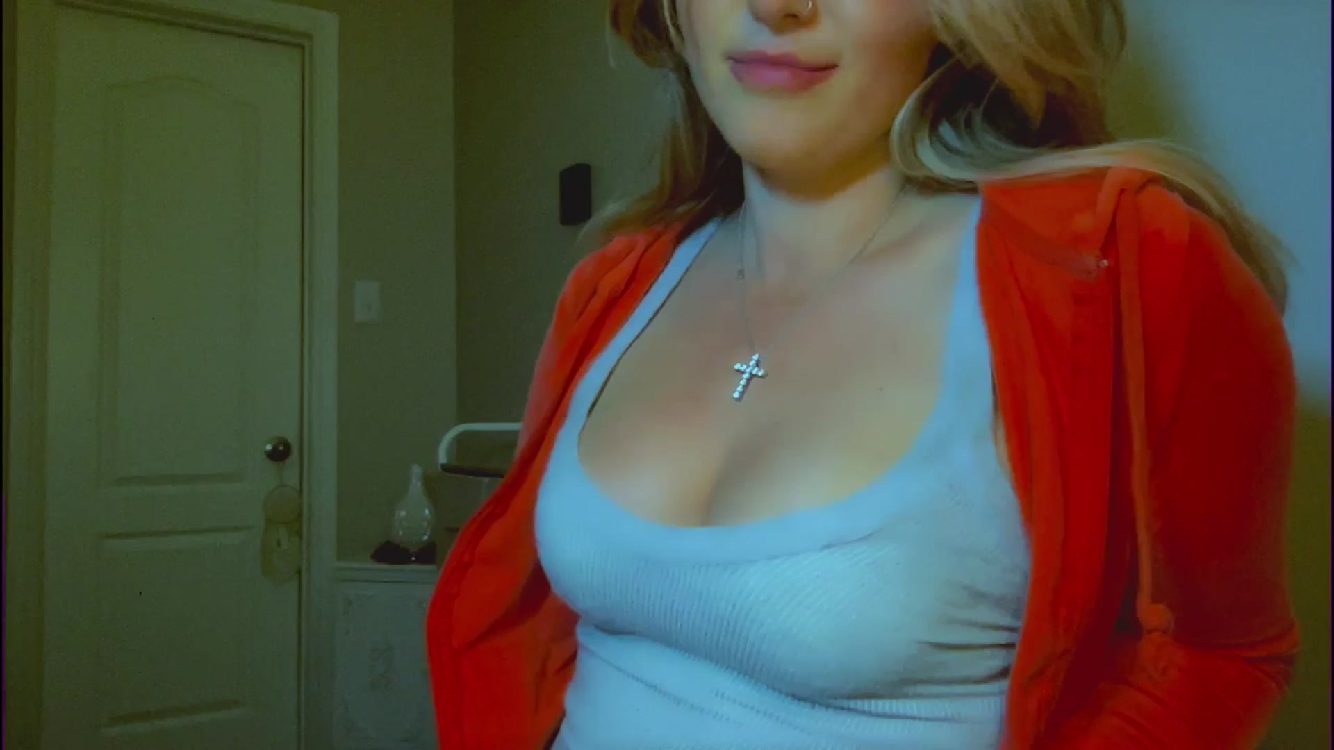 Gallery image thumbnail from Xonakitaxo's myfreecams stream on, 01/15/2024, 07:32 image 11 of 20