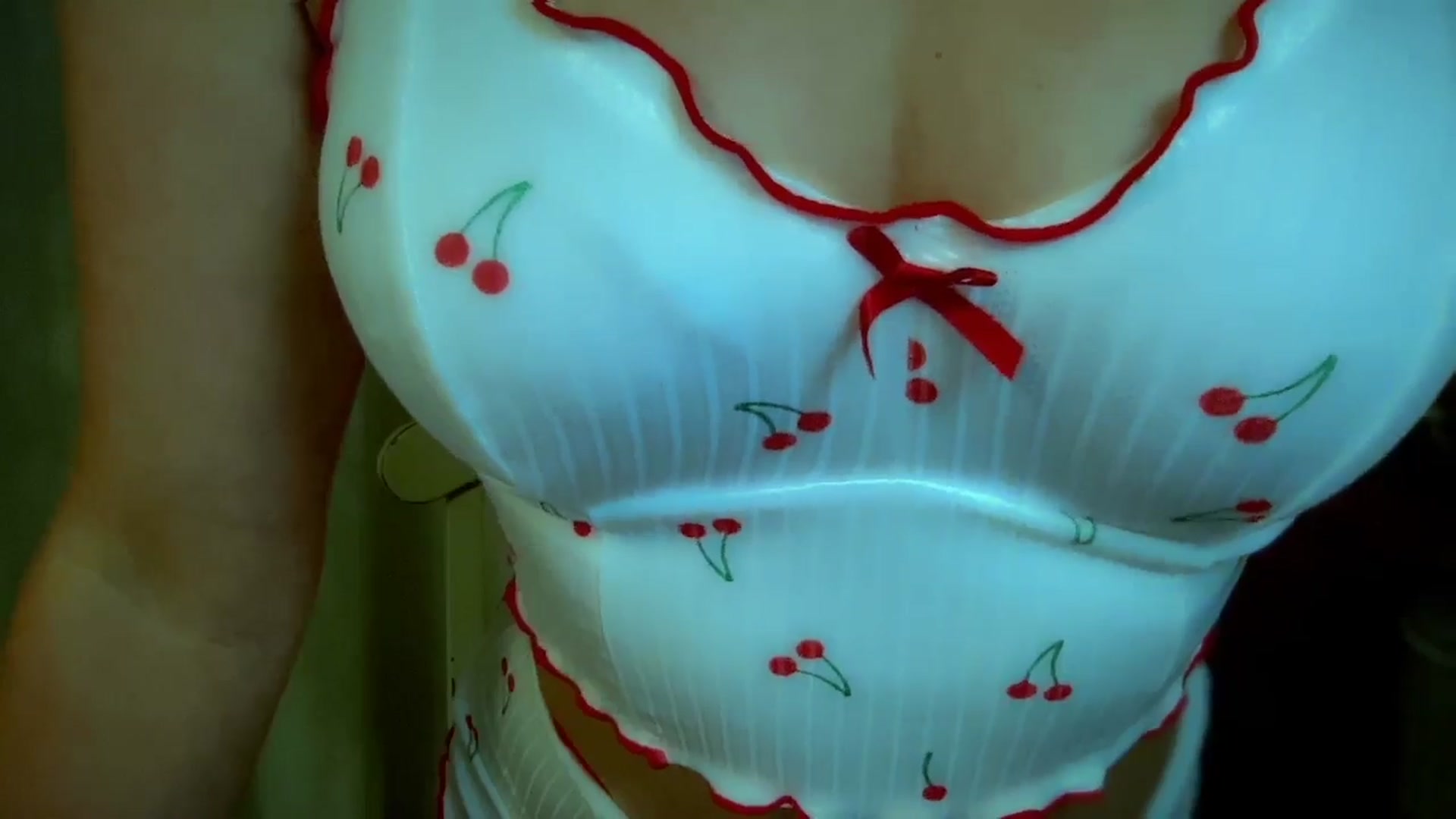 Gallery image thumbnail from Xonakitaxo's myfreecams stream on, 09/09/2024, 05:30 image 14 of 20