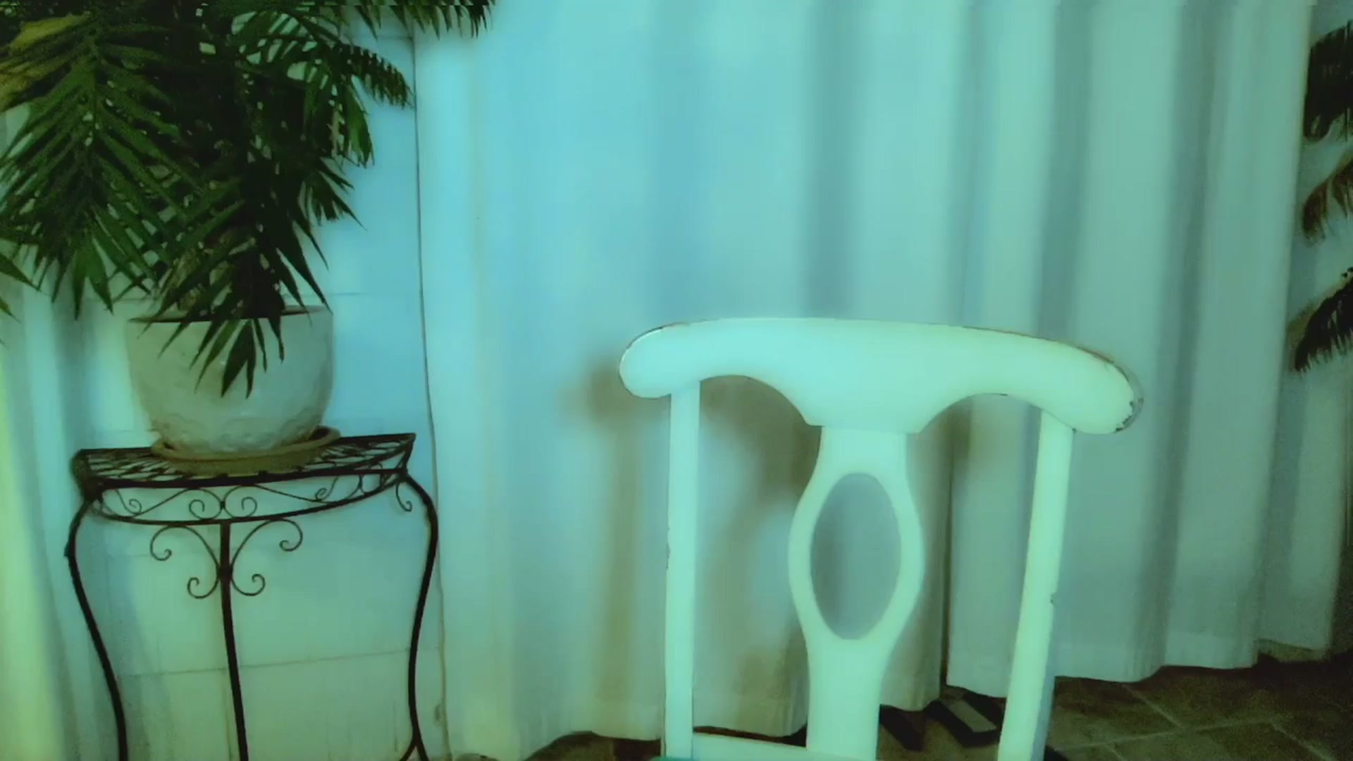Gallery image thumbnail from Xonakitaxo's myfreecams stream on, 09/11/2024, 03:25 image 17 of 20