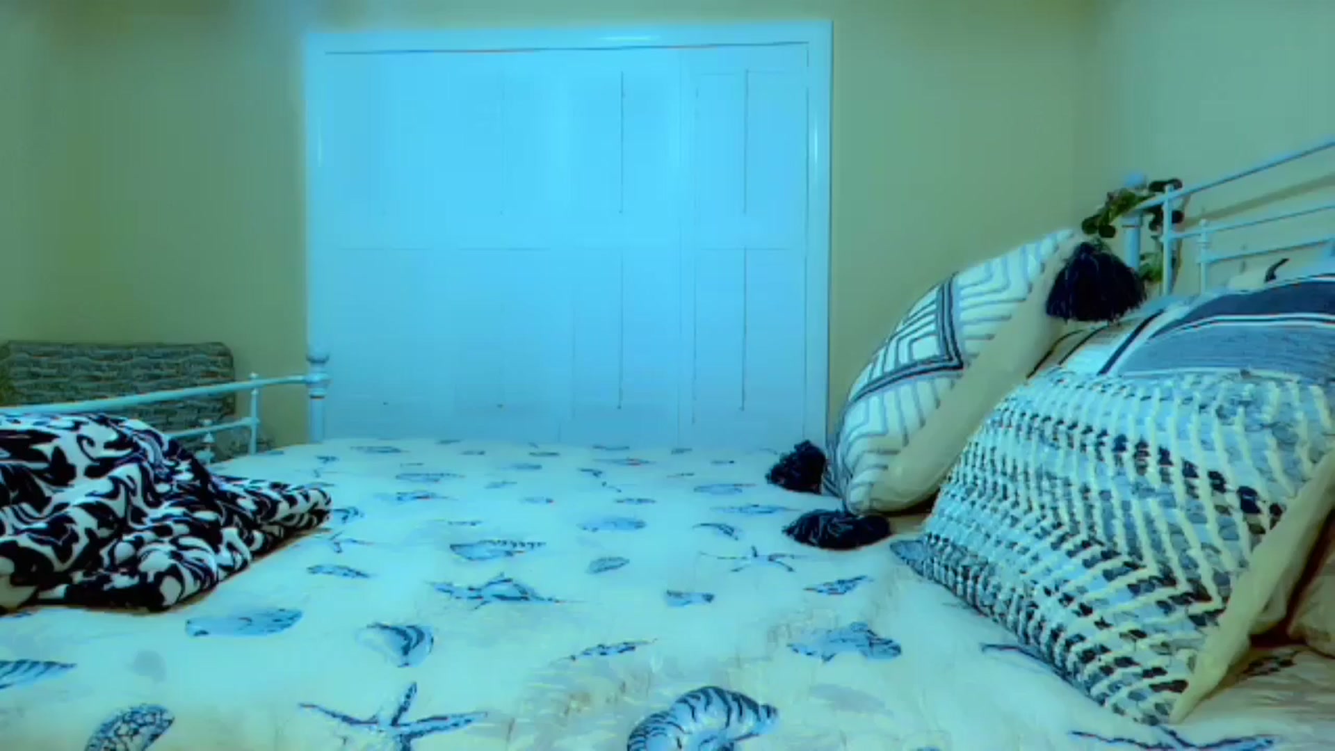 Gallery image thumbnail from Xonakitaxo's myfreecams stream on, 10/27/2024, 03:47 image 13 of 20