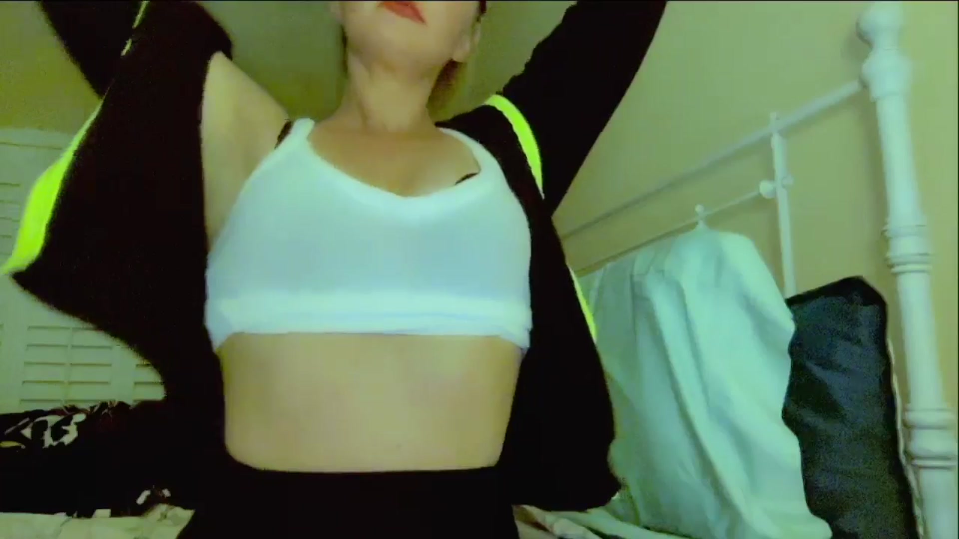 Gallery image thumbnail from Xonakitaxo's myfreecams stream on, 11/01/2024, 06:00 image 6 of 20