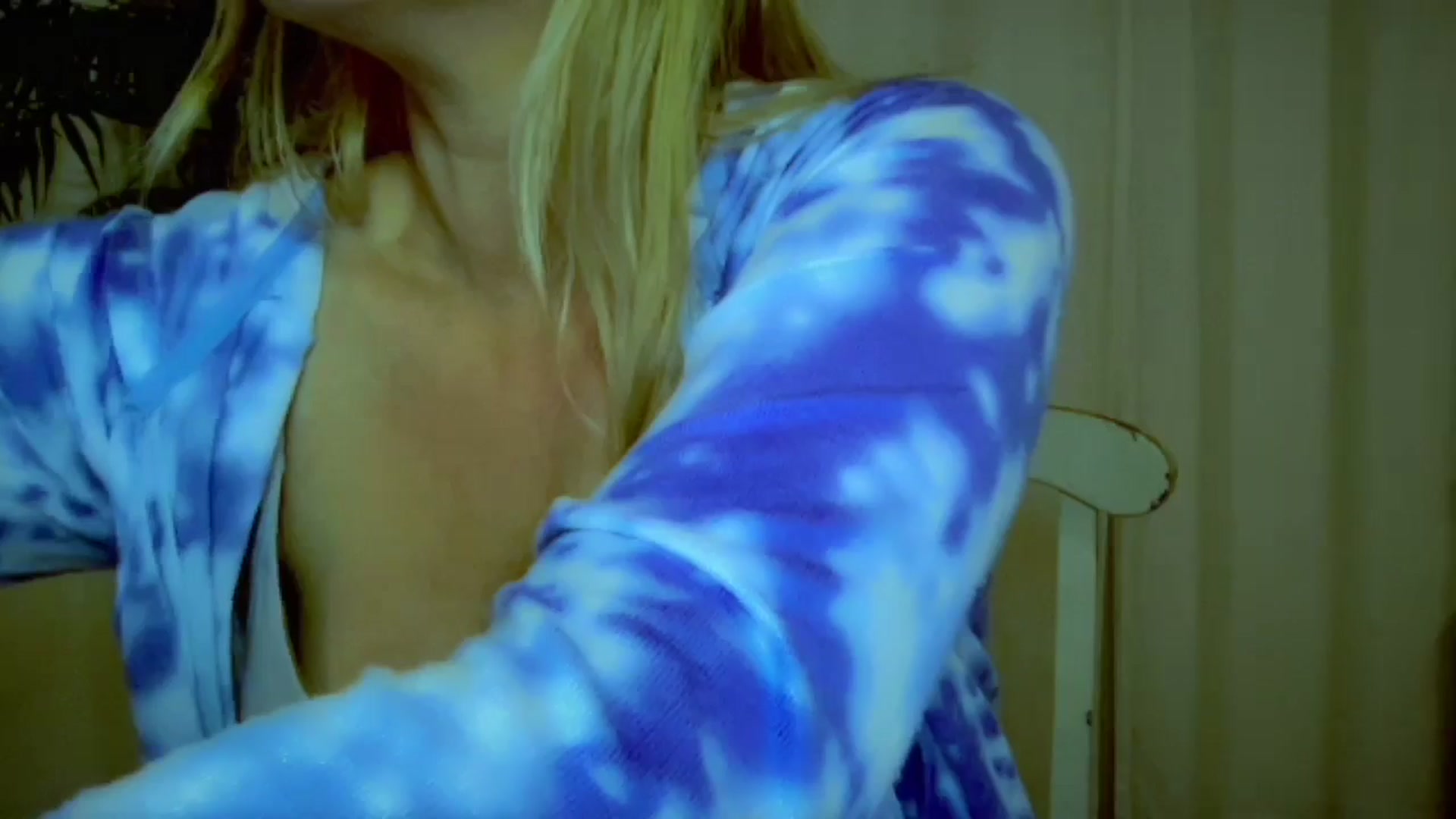 Gallery image thumbnail from Xonakitaxo's myfreecams stream on, 11/29/2024, 03:06 image 2 of 20