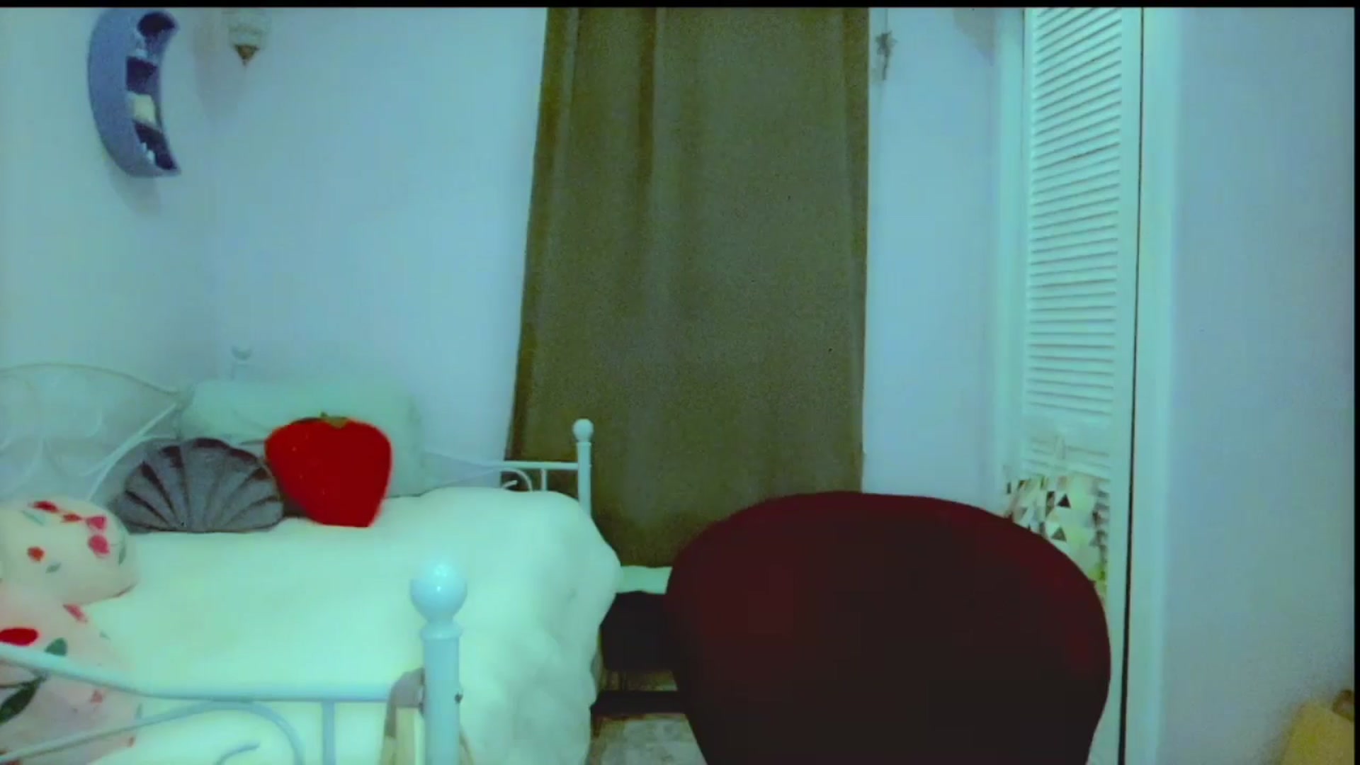 Gallery image thumbnail from Xonakitaxo's myfreecams stream on, 05/07/2025, 05:01 image 18 of 20