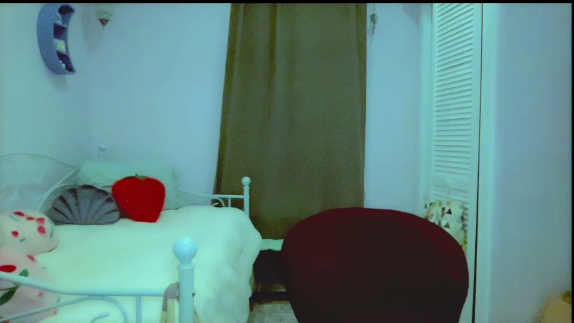 Gallery image thumbnail from Xonakitaxo's myfreecams stream on, 05/07/2025, 05:01 image 11 of 20