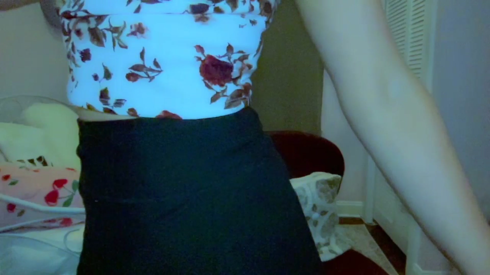 Gallery image thumbnail from Xonakitaxo's myfreecams stream on, 05/09/2025, 06:09 image 16 of 20