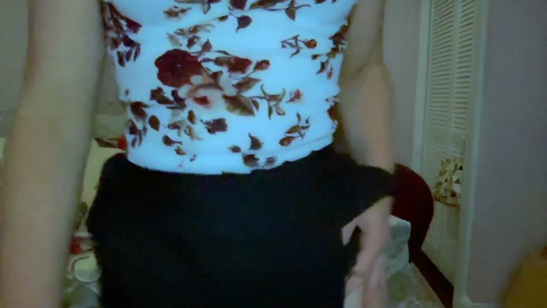 Gallery image thumbnail from Xonakitaxo's myfreecams stream on, 05/09/2025, 06:09 image 6 of 20