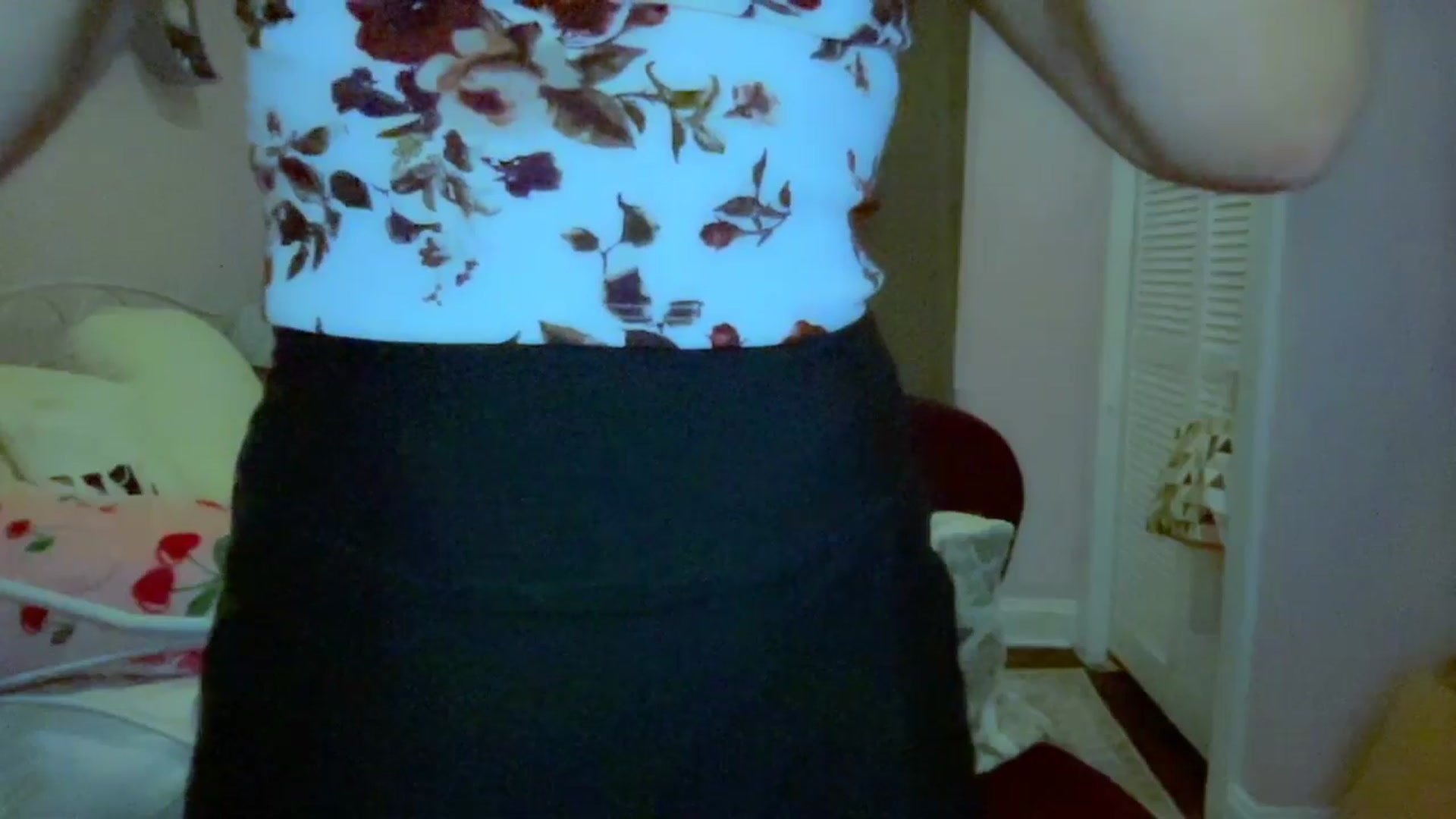 Gallery image thumbnail from Xonakitaxo's myfreecams stream on, 05/09/2025, 06:09 image 19 of 20