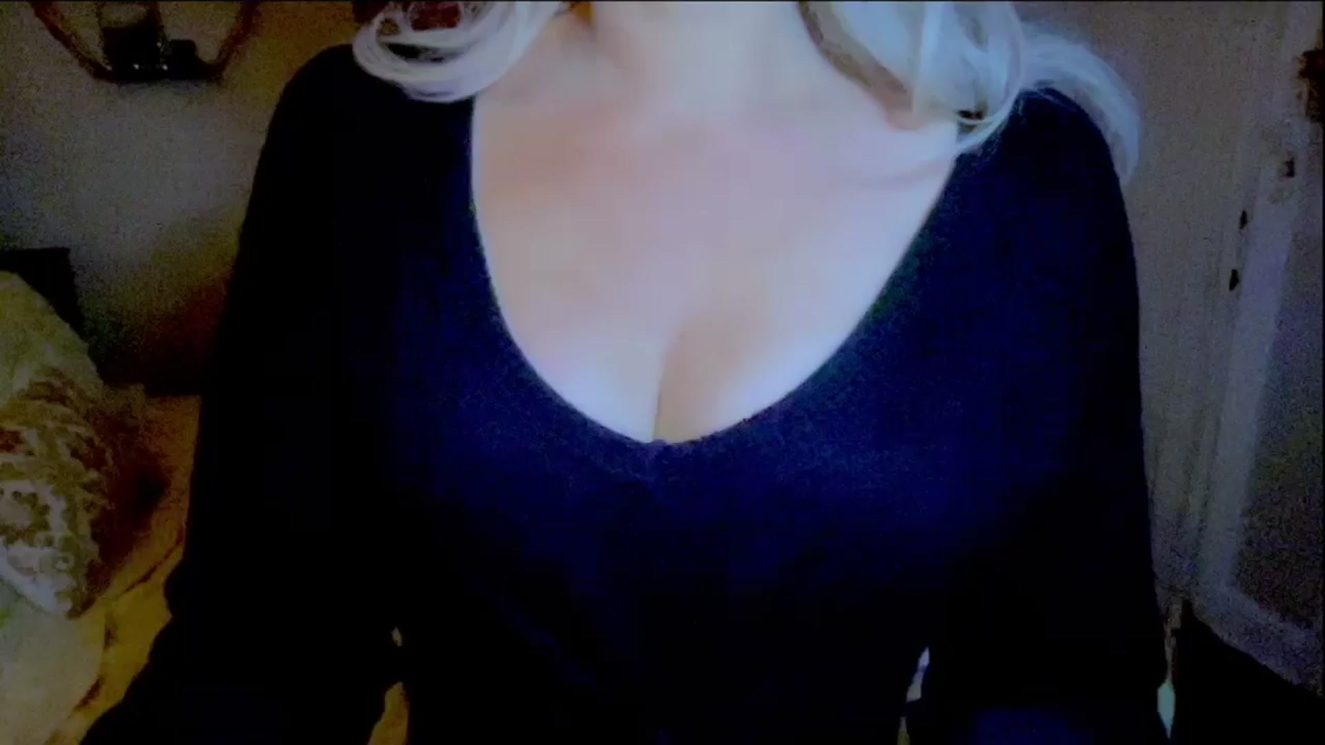 Gallery image thumbnail from Xonakitaxo's myfreecams stream on, 06/29/2025, 06:40 image 8 of 20