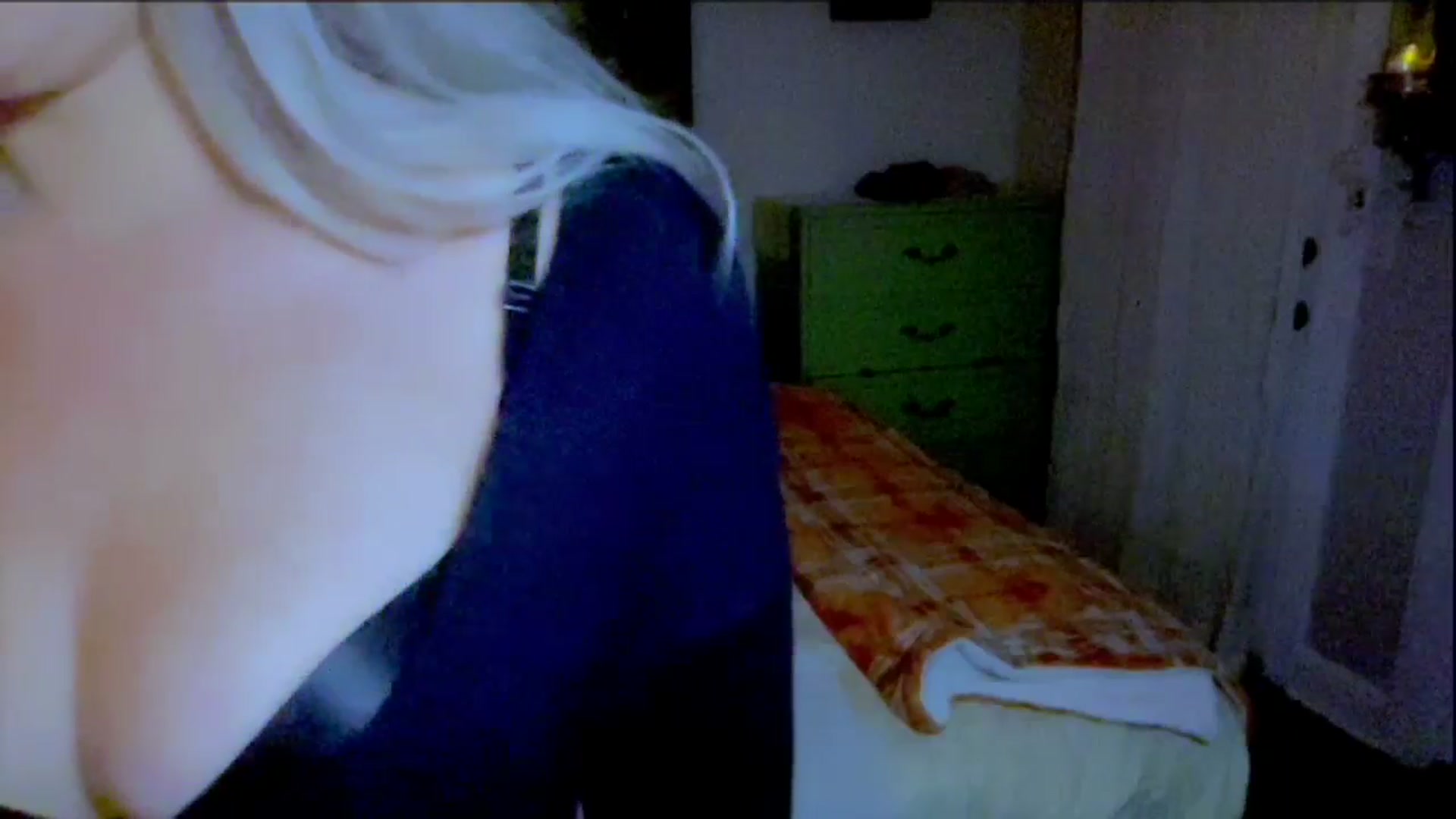 Gallery image thumbnail from Xonakitaxo's myfreecams stream on, 06/29/2025, 07:35 image 6 of 20