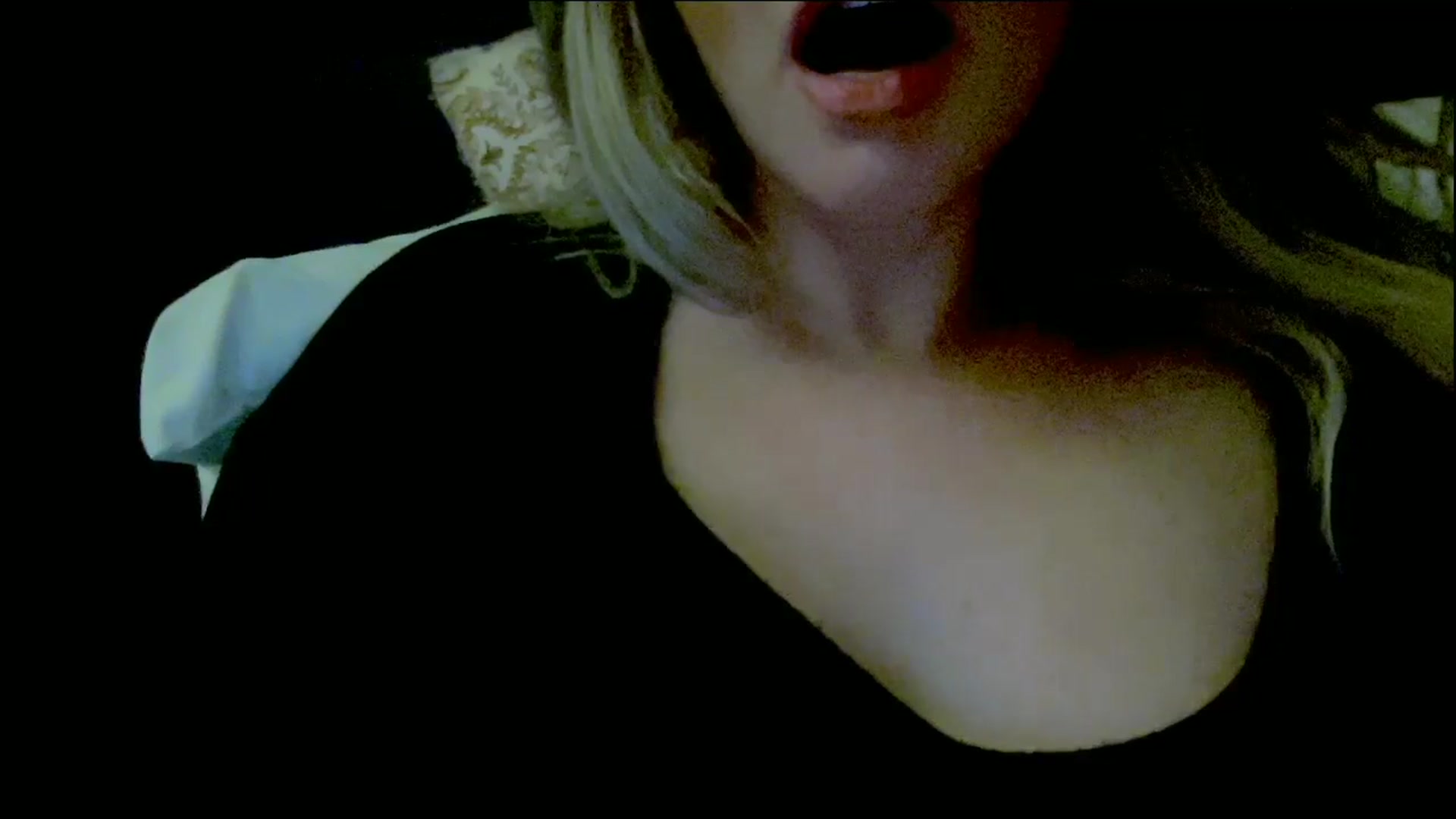 Gallery image thumbnail from Xonakitaxo's myfreecams stream on, 06/29/2025, 10:32 image 4 of 20