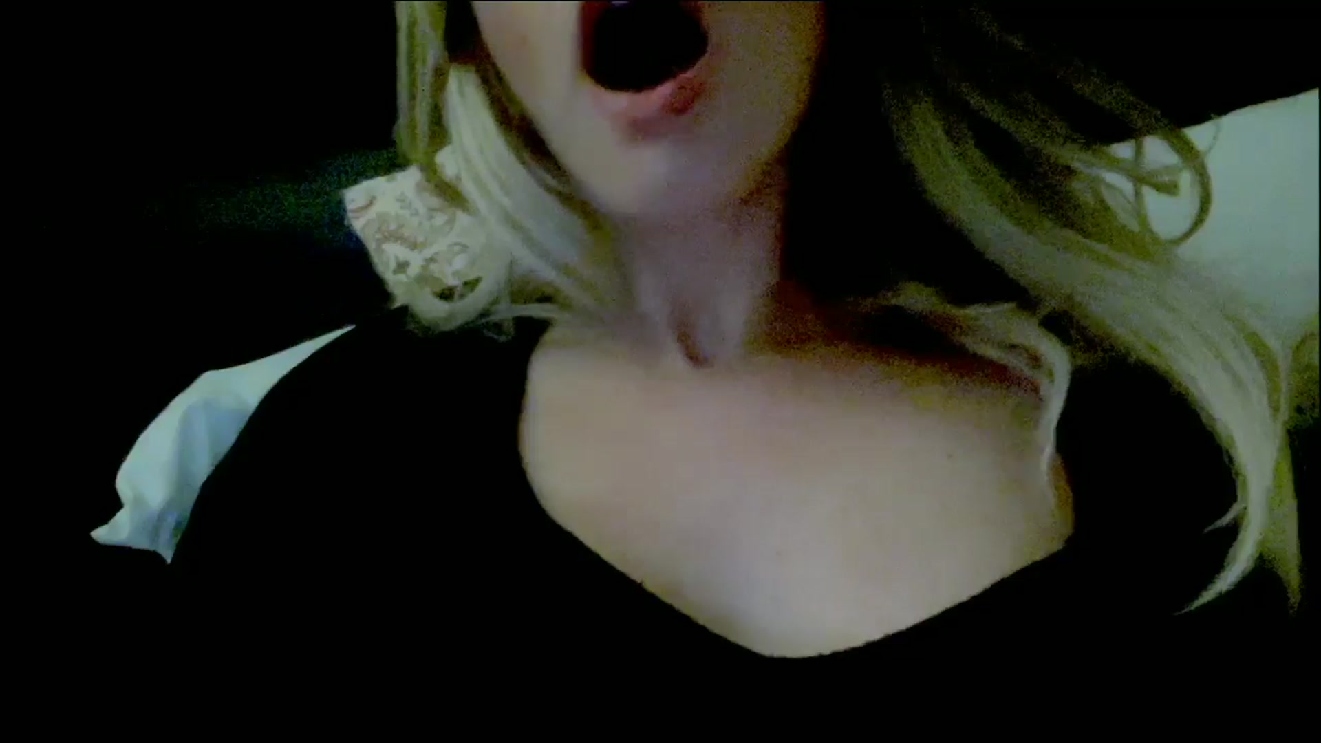 Gallery image thumbnail from Xonakitaxo's myfreecams stream on, 06/29/2025, 10:32 image 9 of 20
