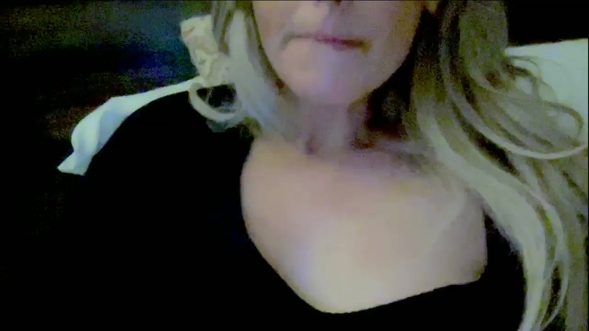 Gallery image thumbnail from Xonakitaxo's myfreecams stream on, 06/29/2025, 10:32 image 10 of 20