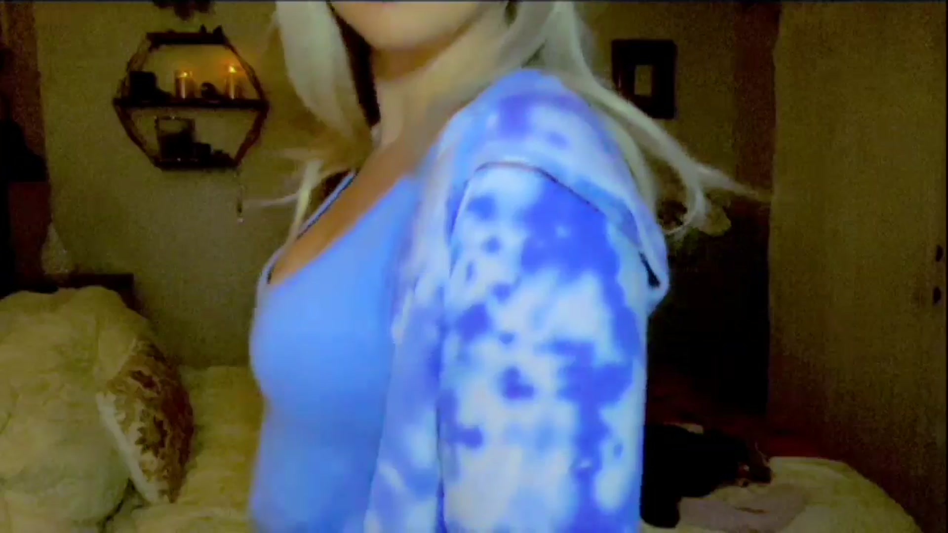 Gallery image thumbnail from Xonakitaxo's myfreecams stream on, 07/07/2025, 05:56 image 13 of 20