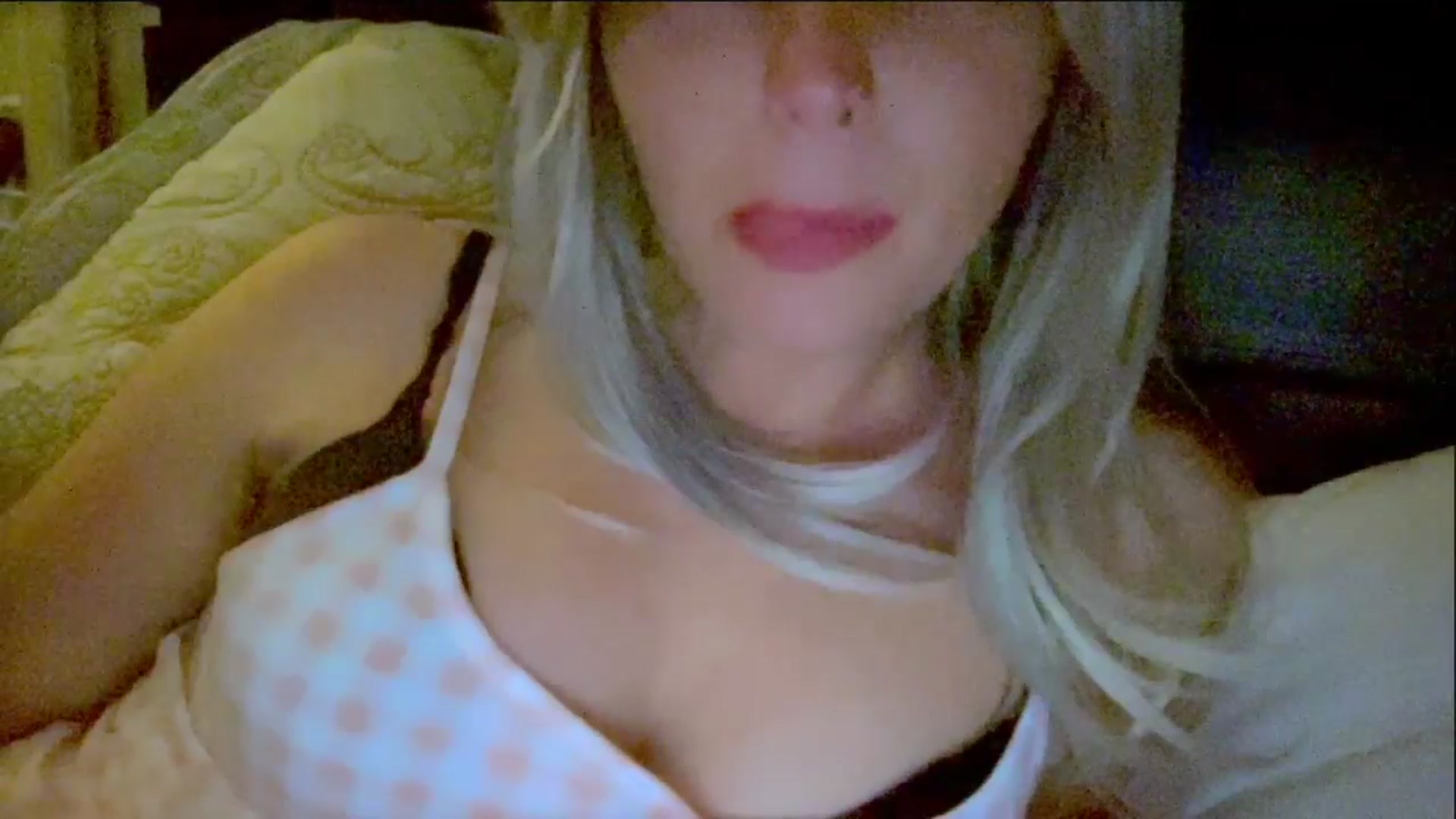 Gallery image thumbnail from Xonakitaxo's myfreecams stream on, 08/06/2025, 08:04 image 3 of 20