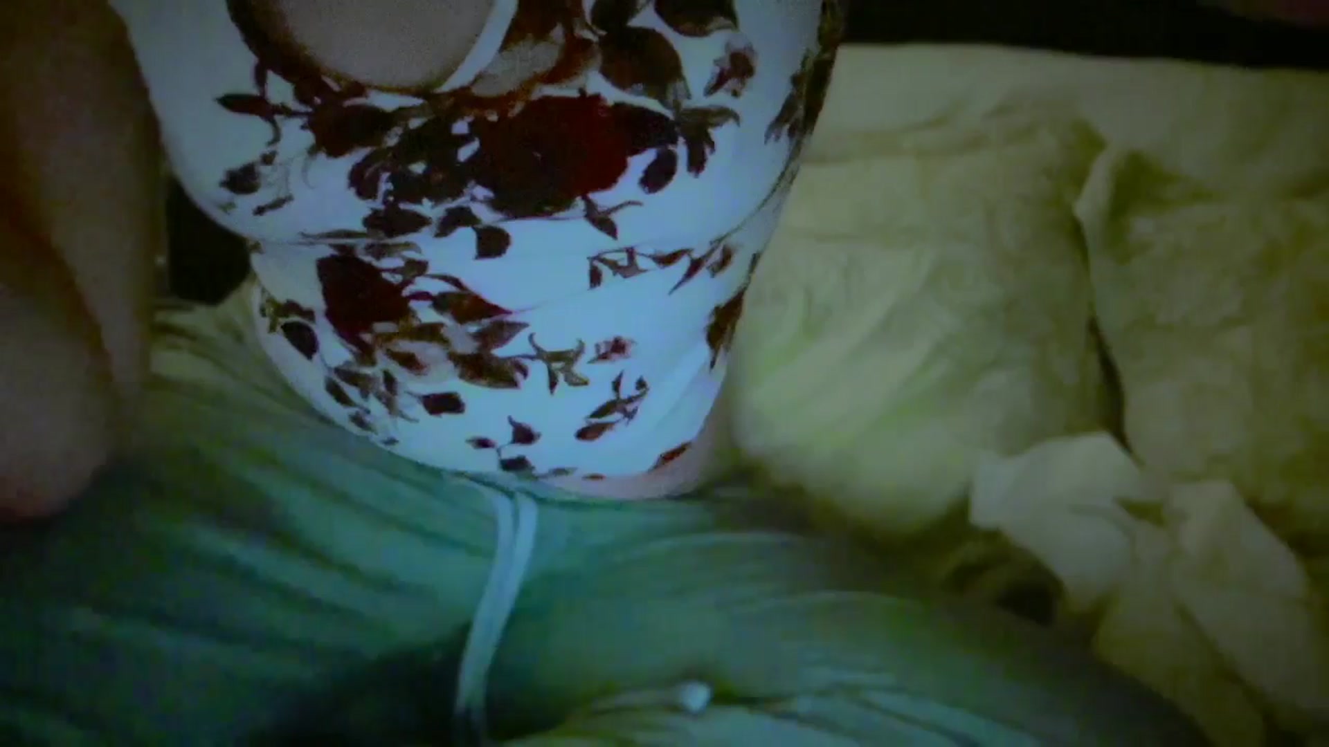 Gallery image thumbnail from Xonakitaxo's myfreecams stream on, 08/30/2025, 08:41 image 9 of 20