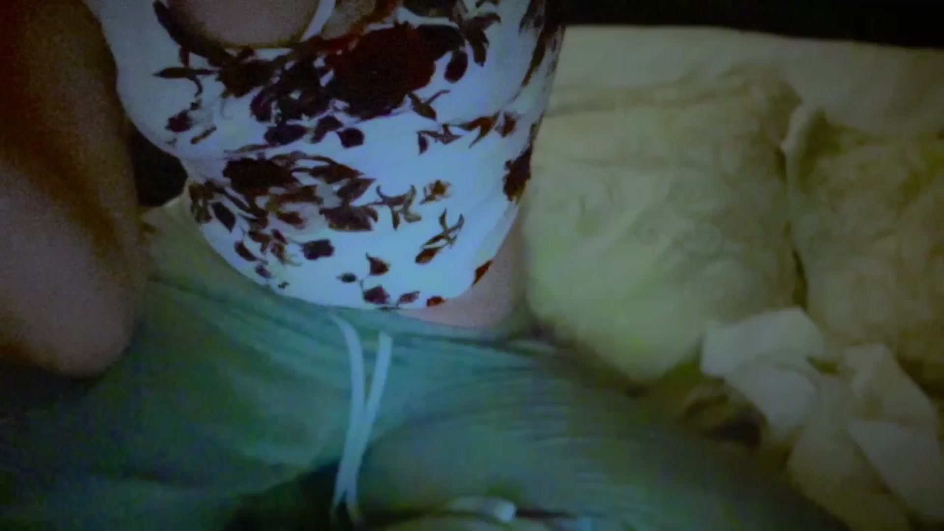 Gallery image thumbnail from Xonakitaxo's myfreecams stream on, 08/30/2025, 09:14 image 1 of 20